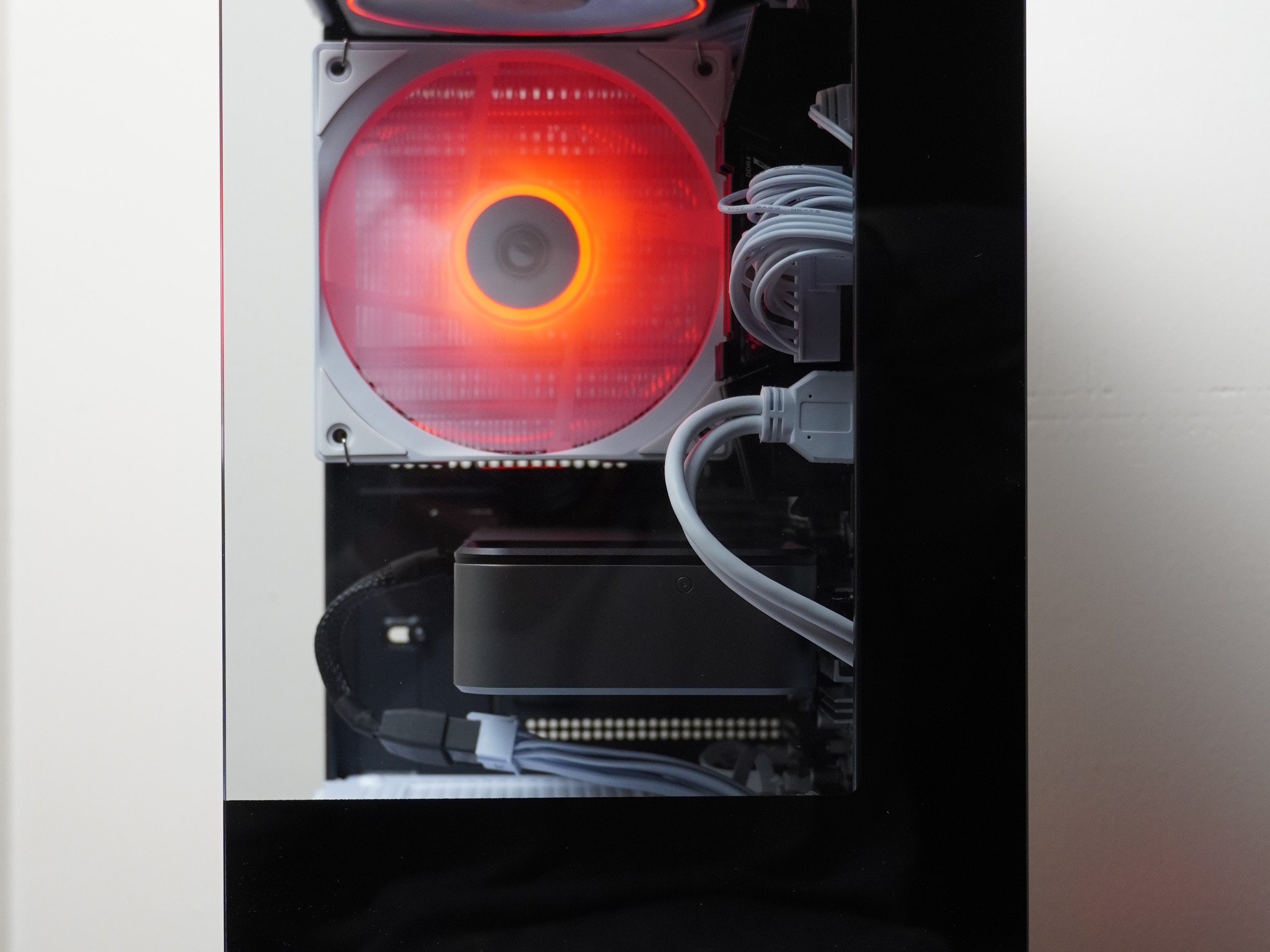 White Gaming Pc | Ryzen 7 5700X | RTX 3070 | DDR4 16GB | 512GB NVMe | Win 11 Pro (Activated)
