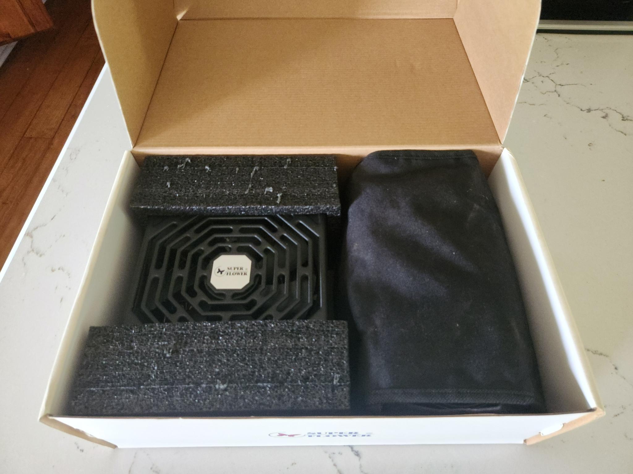SUPER FLOWER LEADEX SE PLATINUM 1000w PSU Fully-modular
