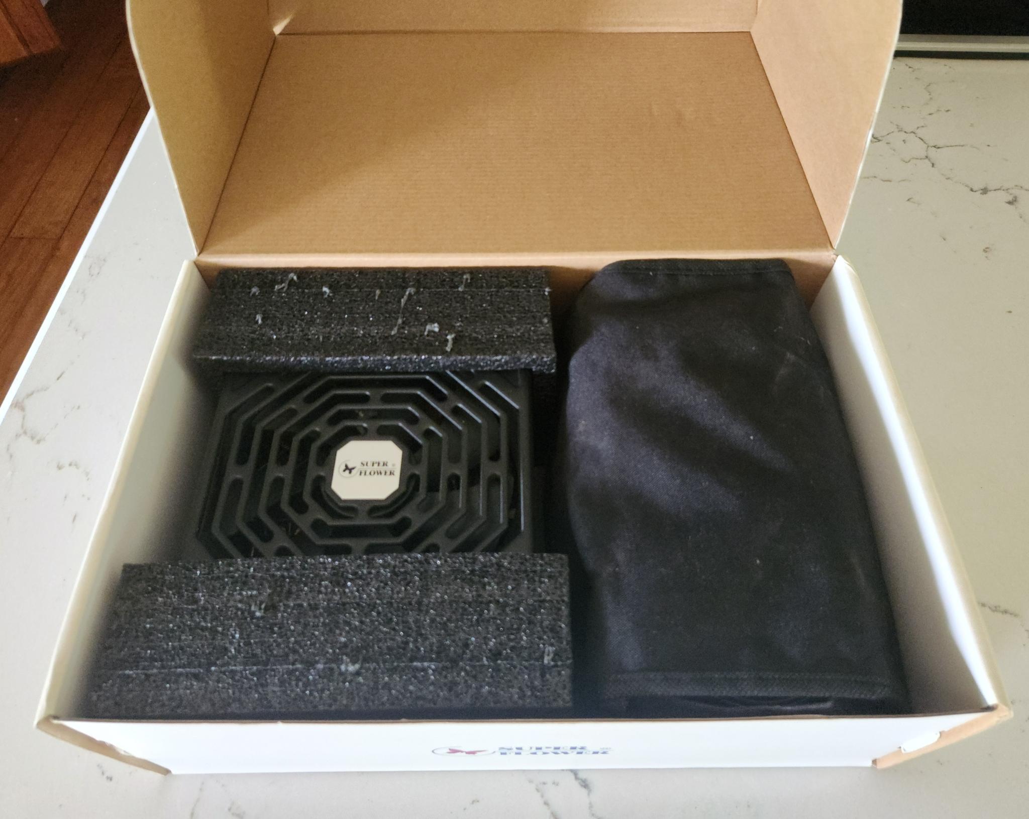 SUPER FLOWER LEADEX SE PLATINUM 1000w PSU Fully-modular