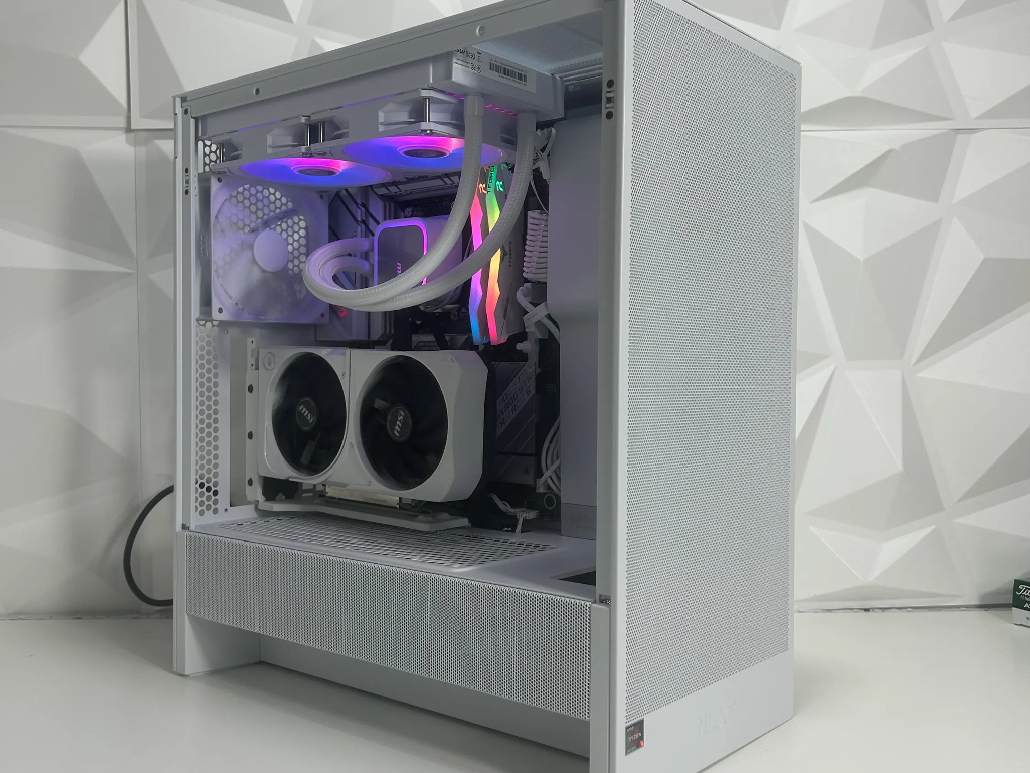 //COSMIC// All White Gaming PC - AMD Ryzen 7 7700 | RTX 5070 12GB | 32GB DDR5 | 2TB SSD