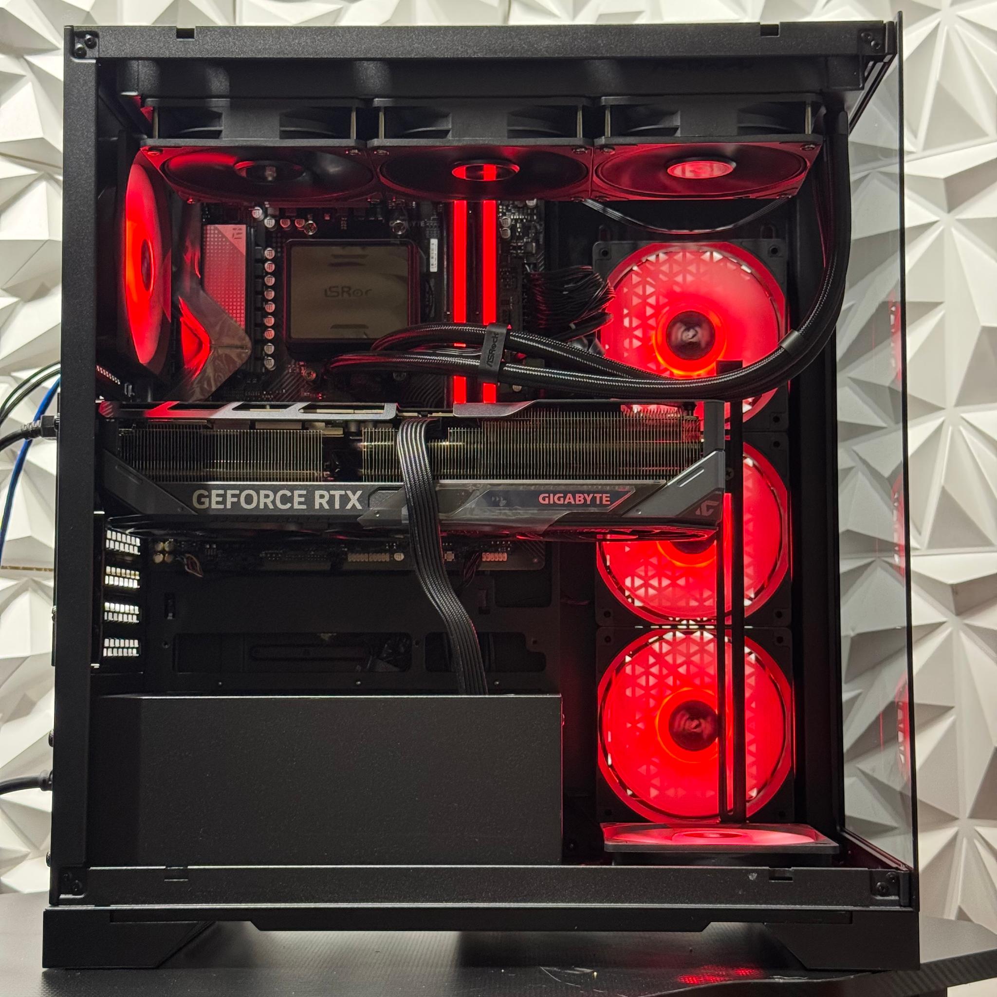 RTX 5070 Ti / Ryzen 7 9850X3D / 64GB DDR5 / Streaming / Gaming / Ai / Video editing / Multitasking
