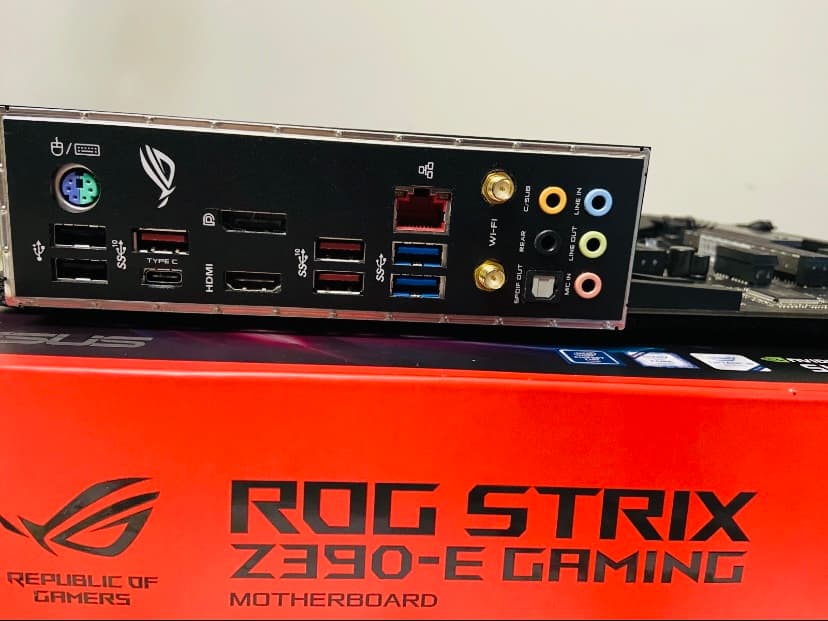 ASUS ROG STRIX Z390-E GAMING Motherboard