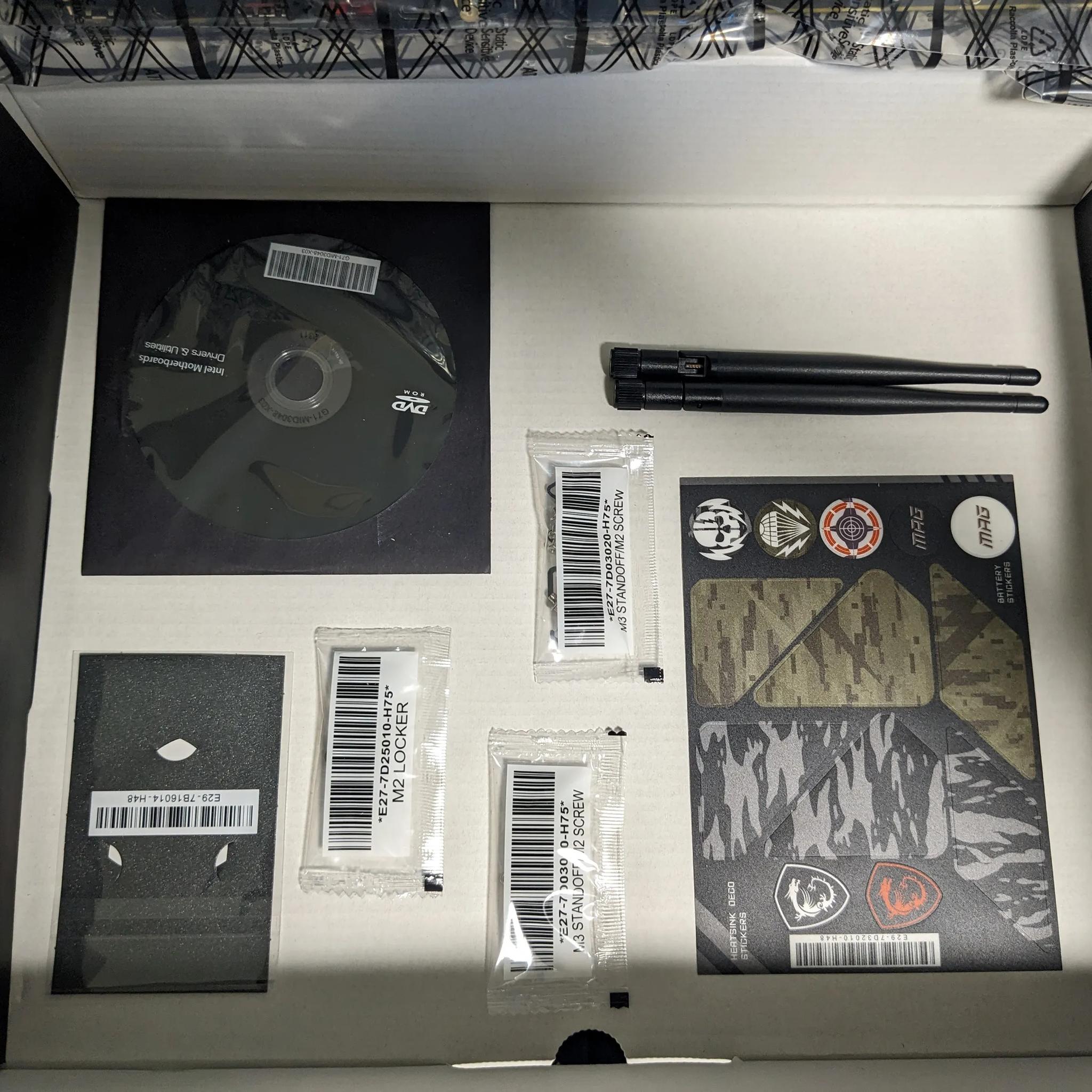 BUNDLE! MSI B660 Tomahawk Wifi DDR4 | RGB DDR4 Ram kit 2x16gb 3200mhz CL16