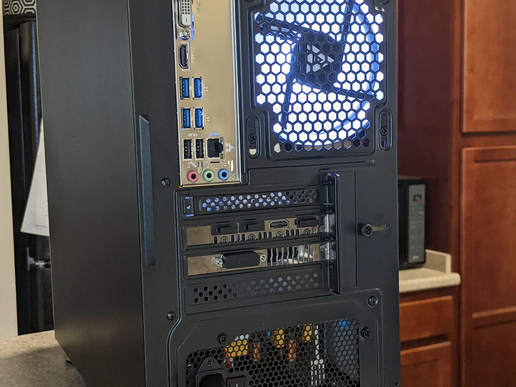 Budget Ryzen Gaming PC - Ryzen 5 1600 - GTX 1060 3GB
