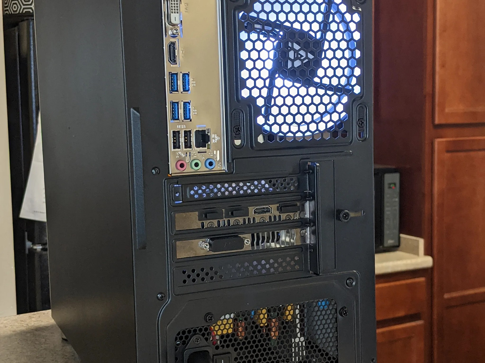 Budget Ryzen Gaming PC - Ryzen 5 1600 - GTX 1060 3GB