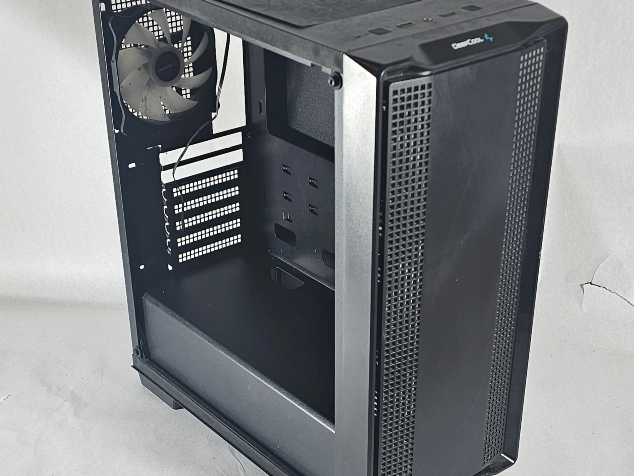 Black DeepCool PC Case with Tempered Glass w/ 3 Fans