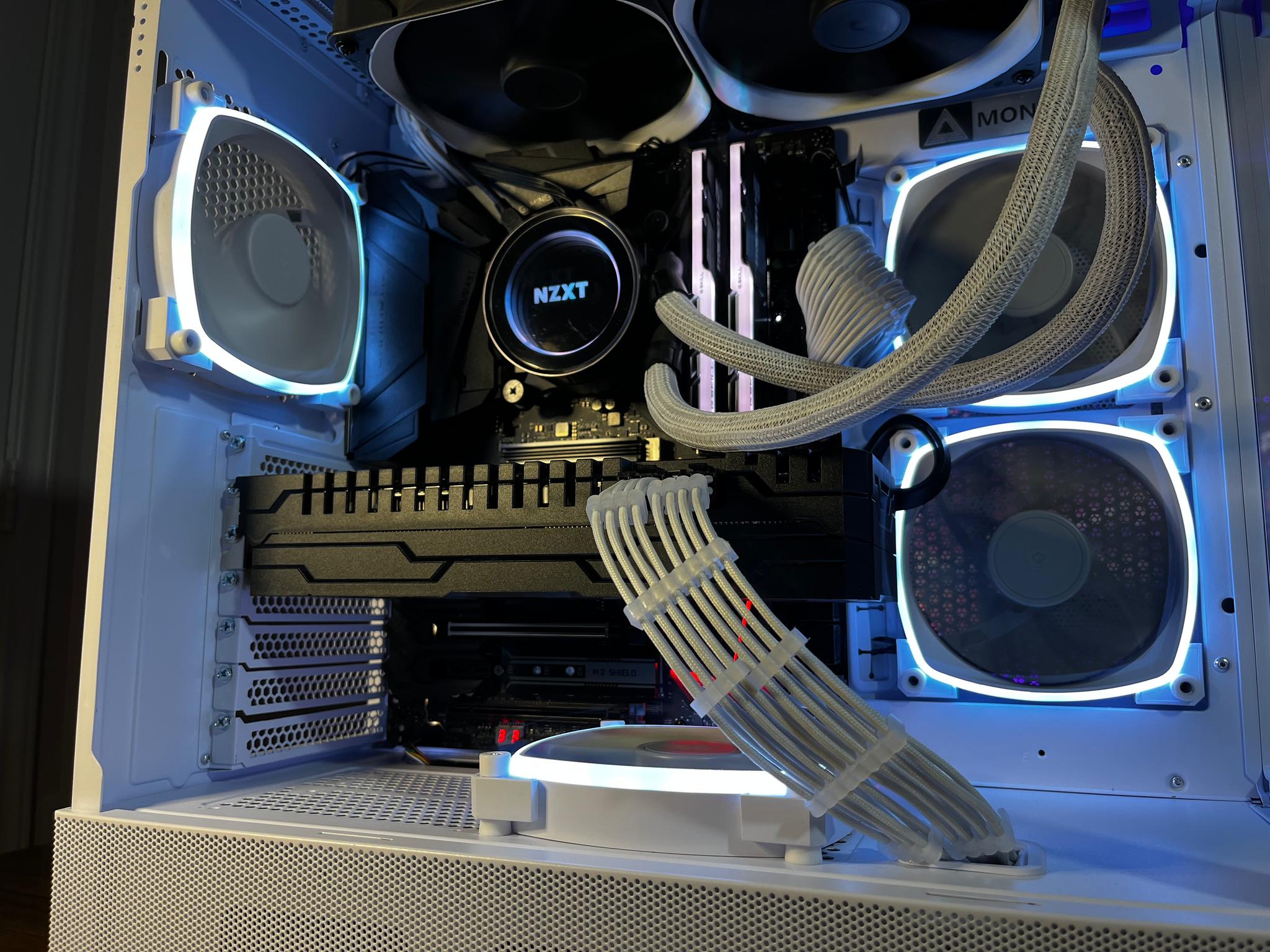 Intel i7 7700k/ RX 5700xt Gaming PC