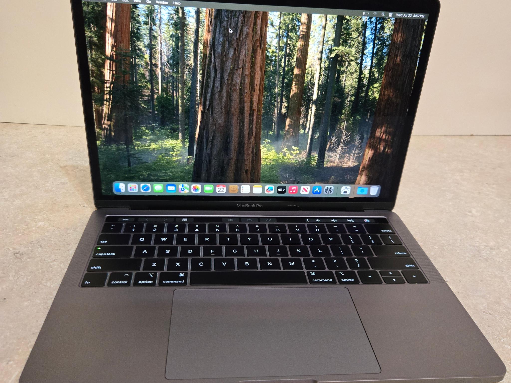 Apple Macbook Pro 13 Inch Laptop - 2019 - intel i5 - 128GB SSD - Model A2159