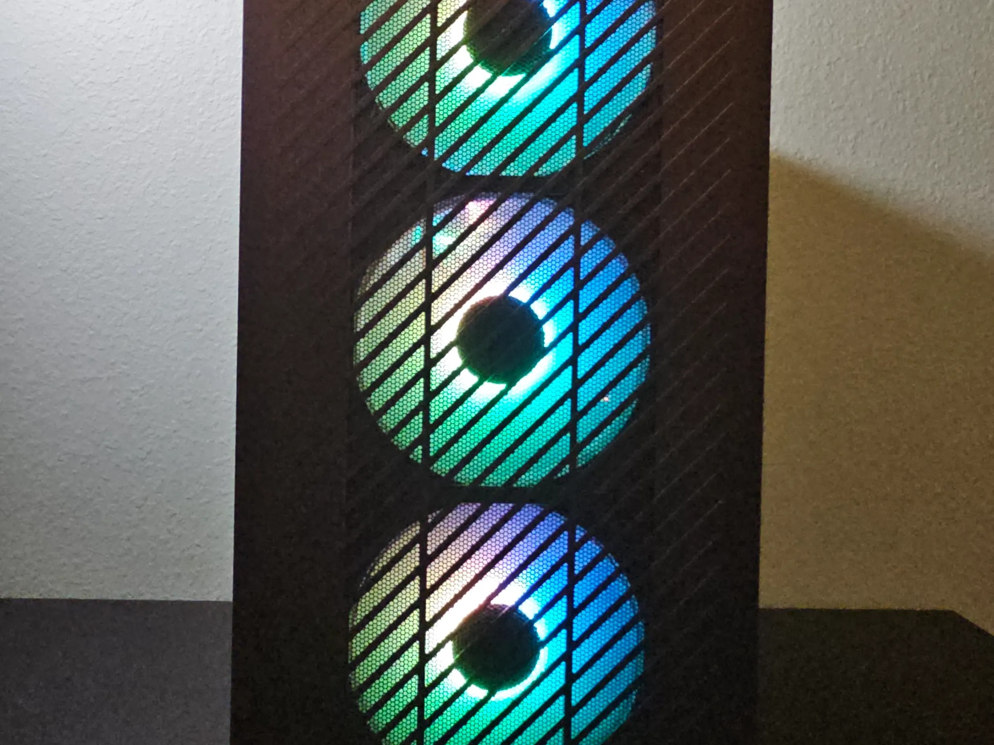 1080p RGB Lite / RX 5700-XT / Ryzen 5 / 16GB DDR4 / 1TB SSD