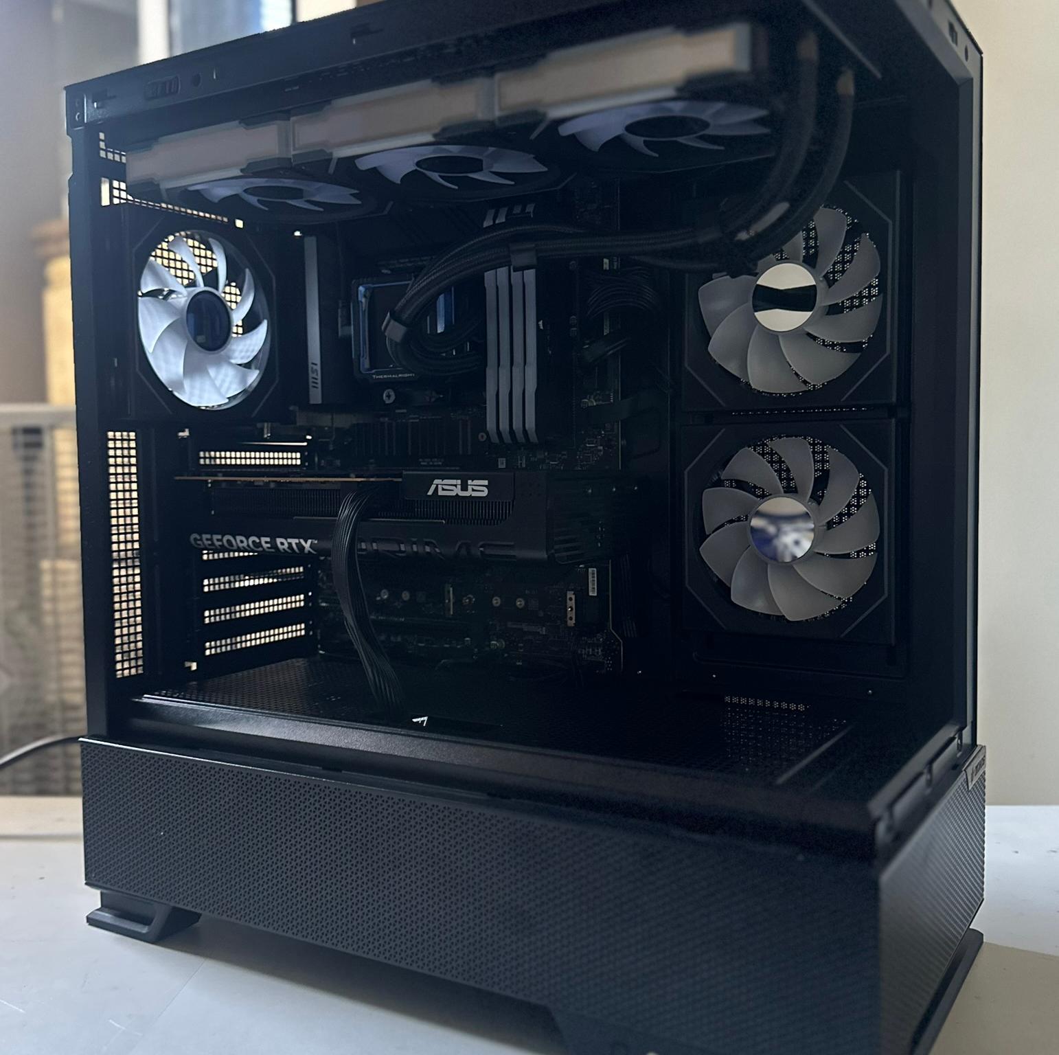 i5-12400F / RTX 5060 / 1TB NVME / 32GB RAM