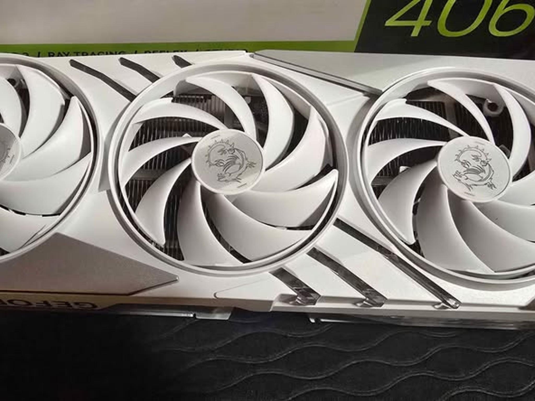 MSI GAMING X SLIM GeForce RTX 4060 Ti 16gb