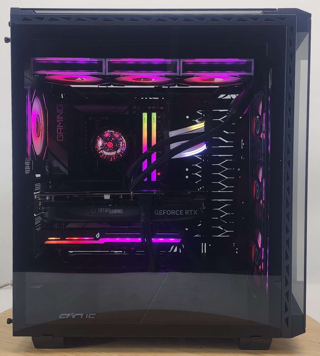 Gaming PC Ryzen 7 7800X3D 32GB RAM 2TB SSD RTX 4080 SUPER 16GB