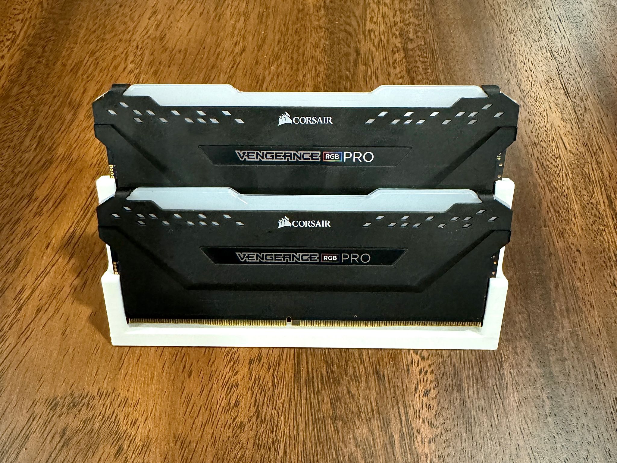 Corsair Vengeance RGB Pro 16 GB (2 x 8 GB) DDR4-3200 CL16 Memory