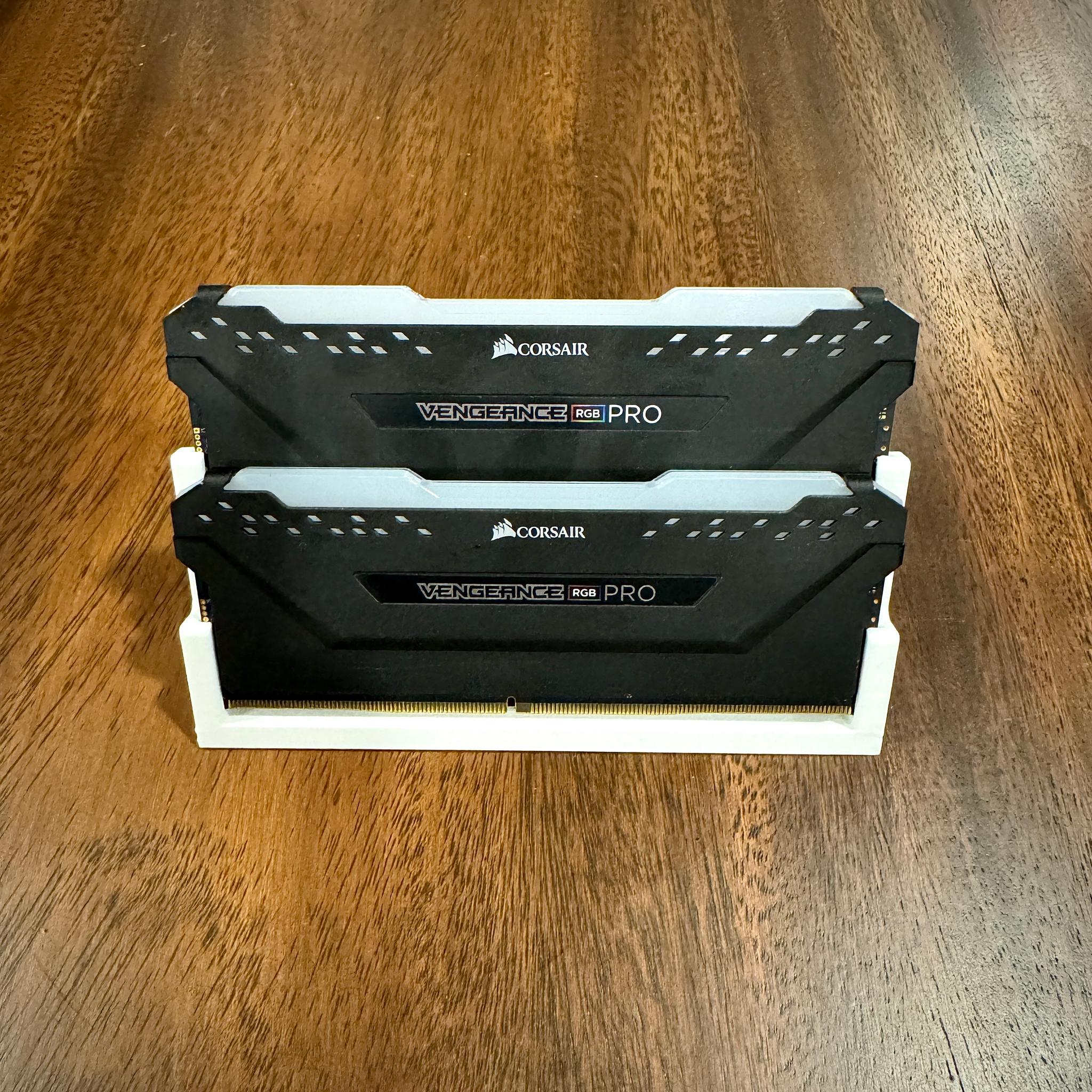 Corsair Vengeance RGB Pro 16 GB (2 x 8 GB) DDR4-3200 CL16 Memory