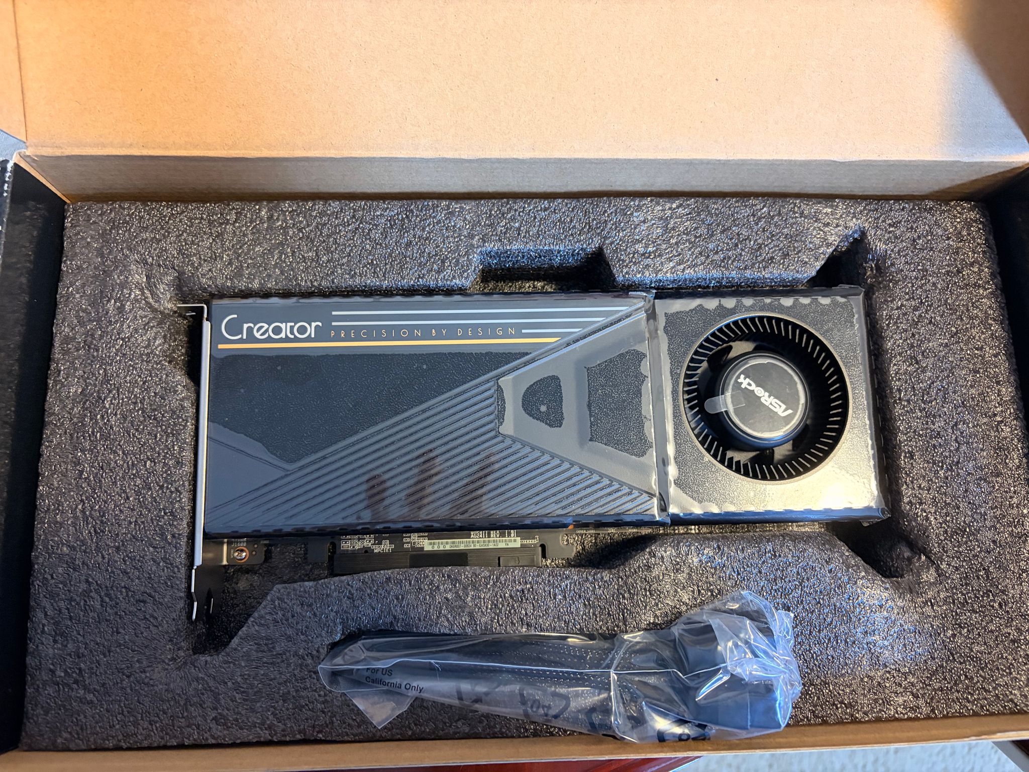 ASRock Radeon AI PRO R9700 Creator 32GB