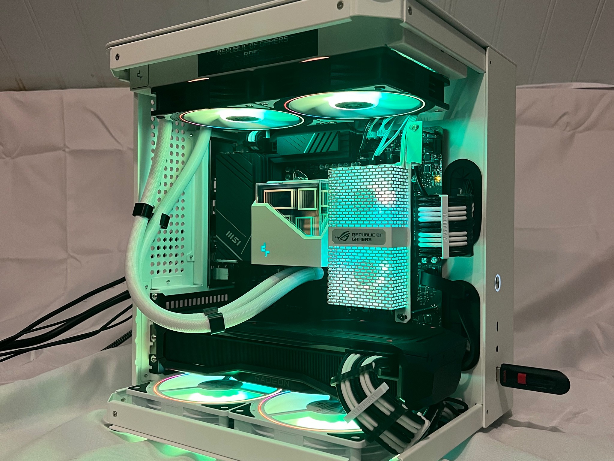 “Infinitum” 7900x, 7900xt, 64gb ddr5, 5tb, Wifi6E, 1300 watt PSU