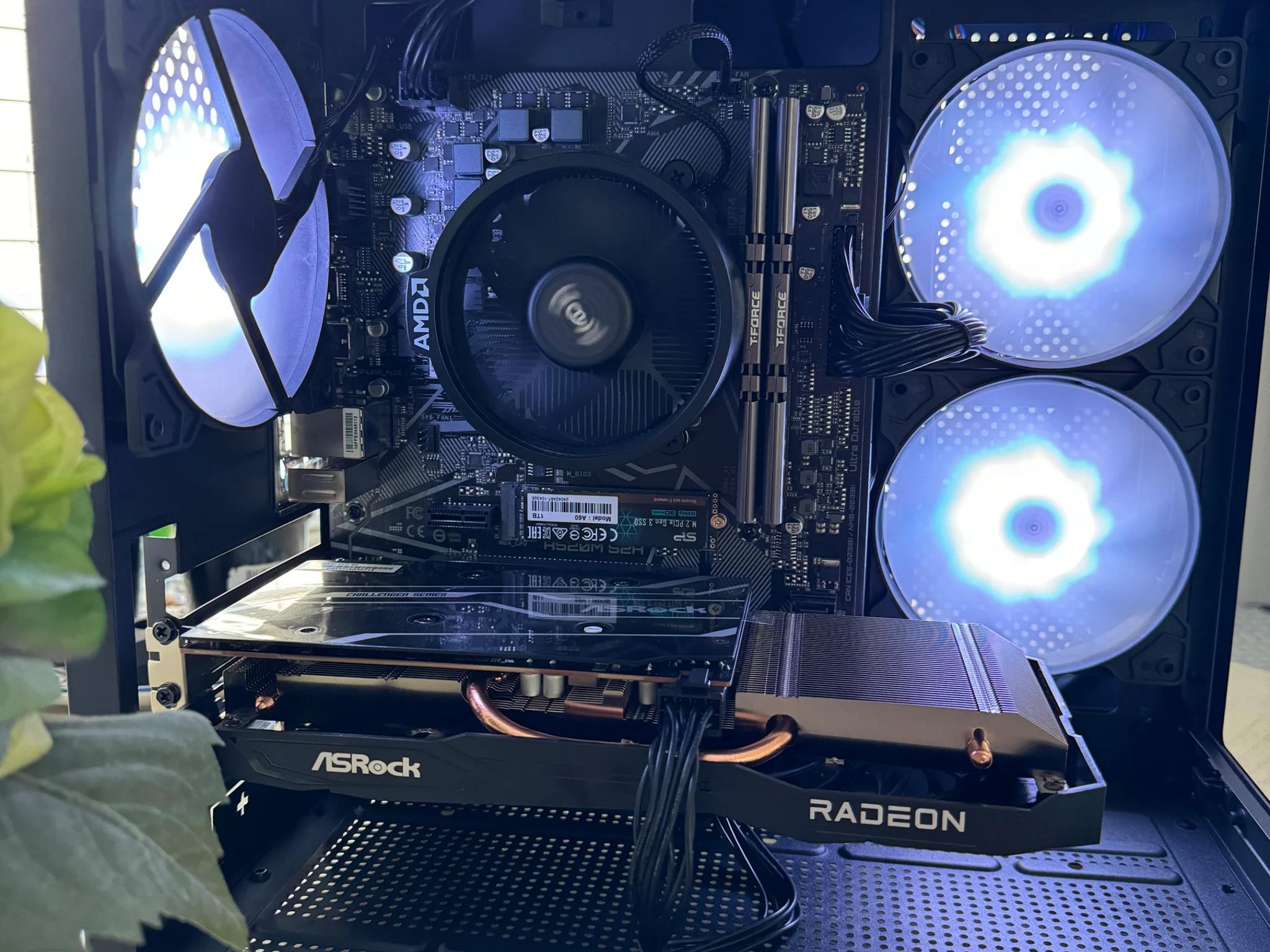 Competitive Gaming Pc - Ryzen 5 / Radeon RX 66008GB / 1tb SSD