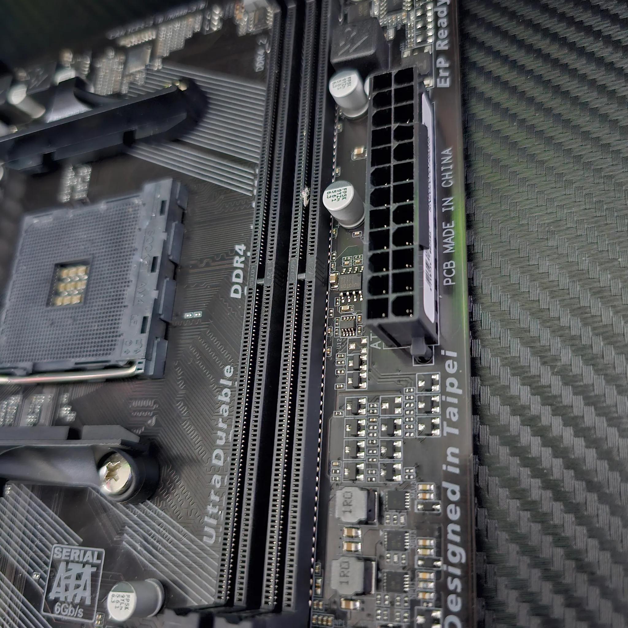 Gigabyte AMD A320M-S2H Micro ATX DDR4-SDRAM Motherboard