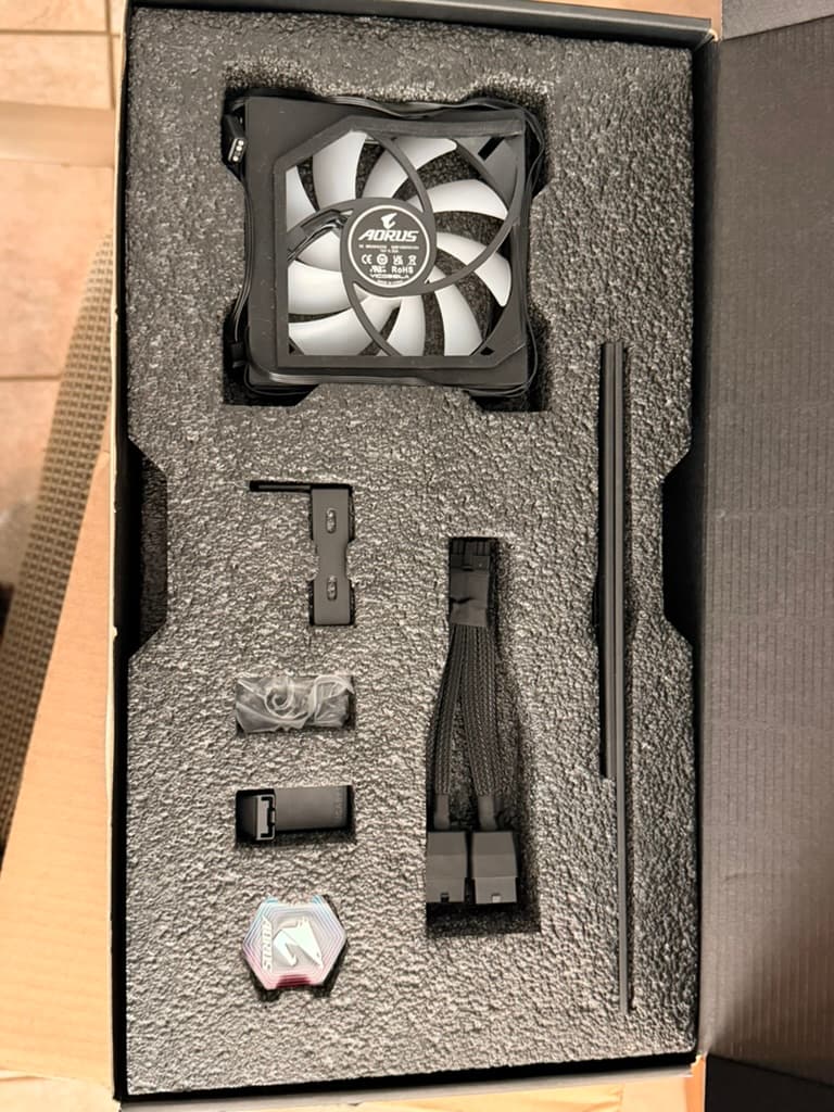 GIGABYTE AORUS GeForce RTX 5090 MASTER 32G