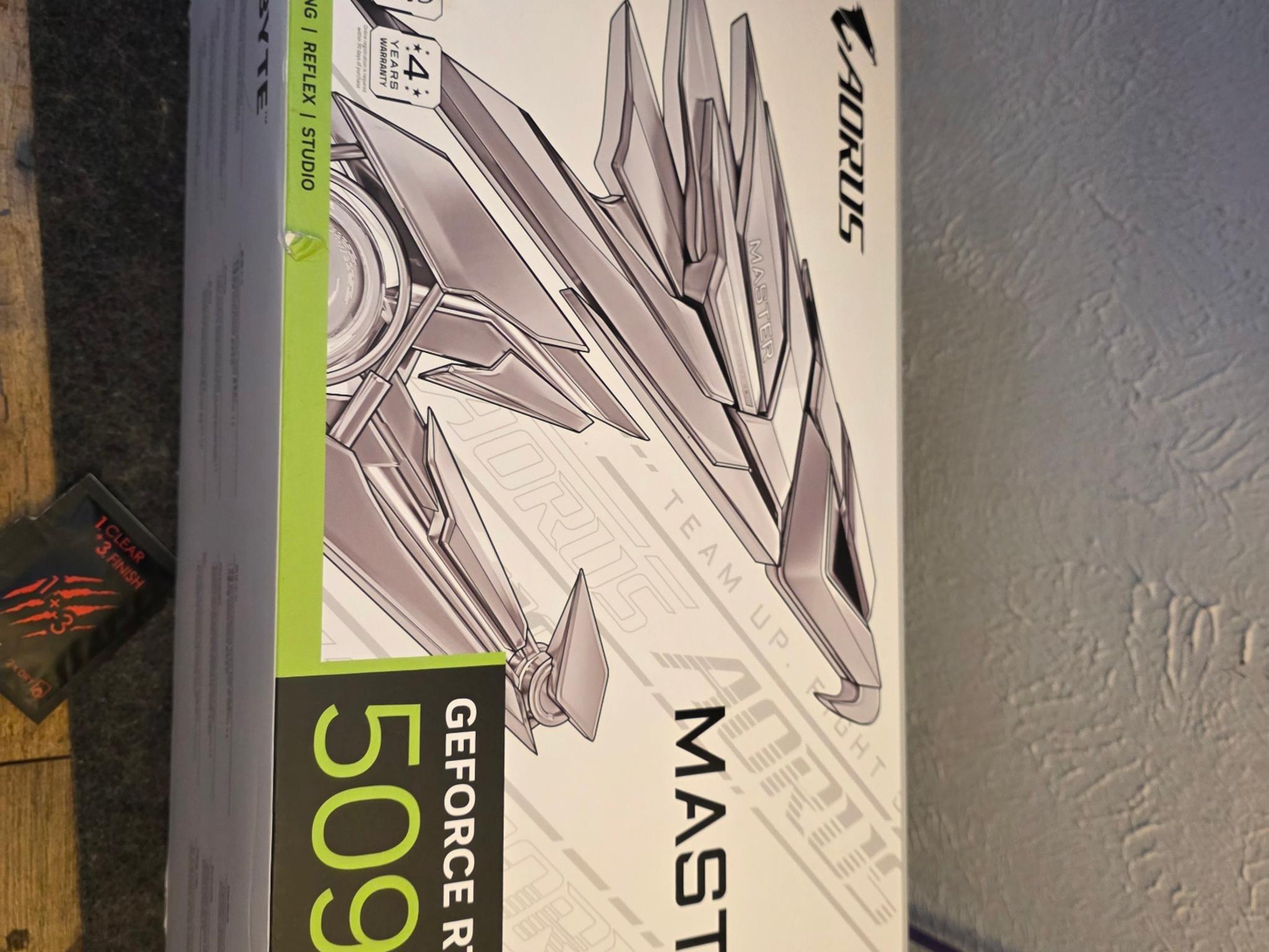GIGABYTE AORUS GeForce RTX 5090 MASTER ICE 32G