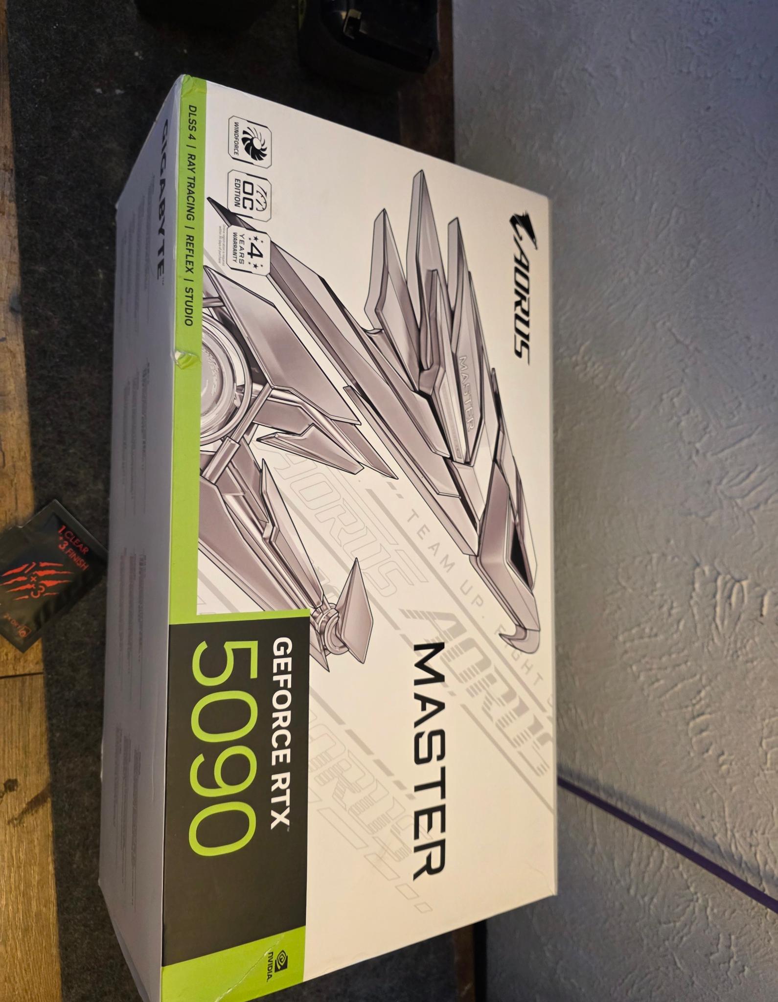 GIGABYTE AORUS GeForce RTX 5090 MASTER ICE 32G