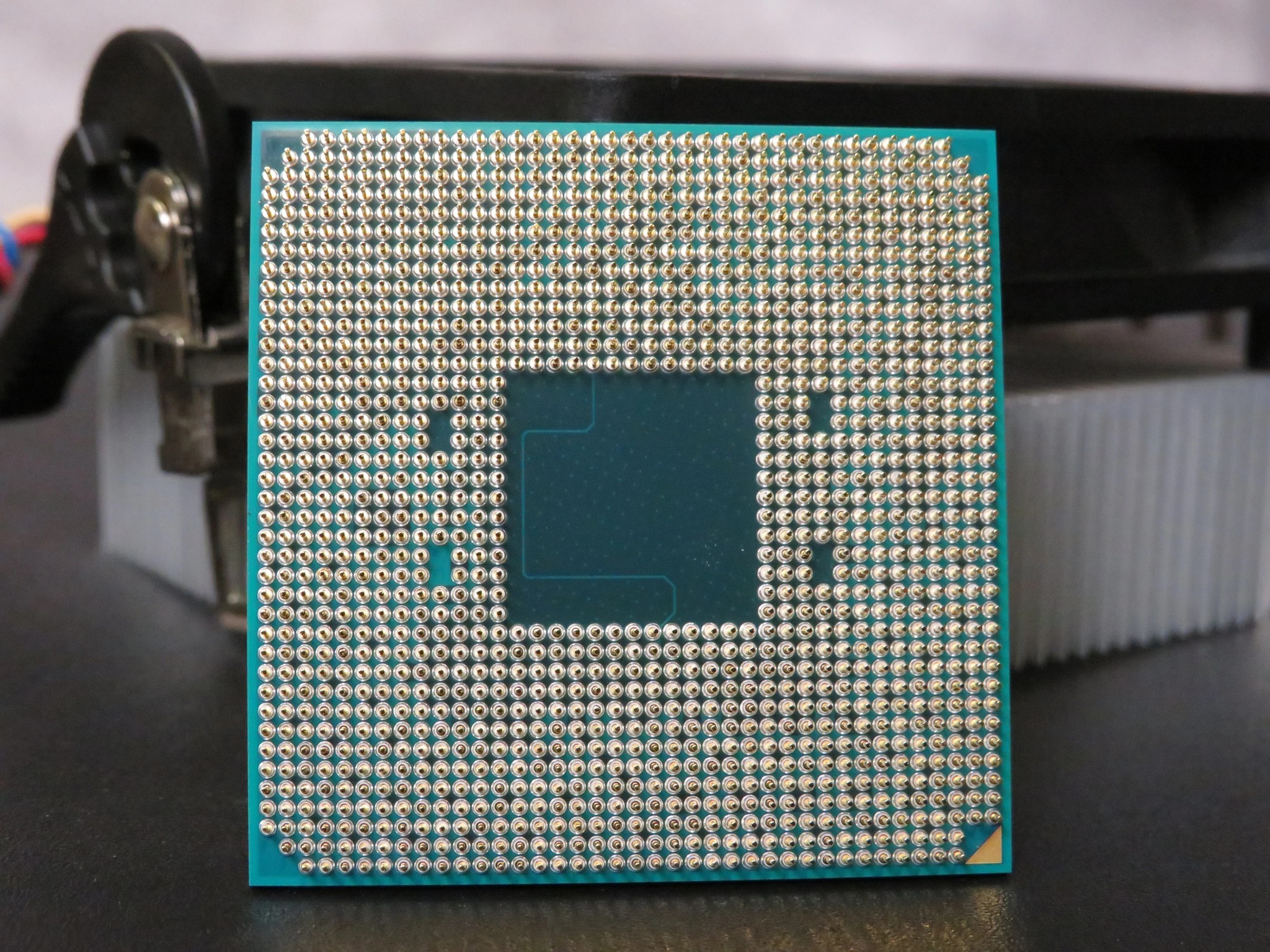AMD Athlon 200GE w/ cooler