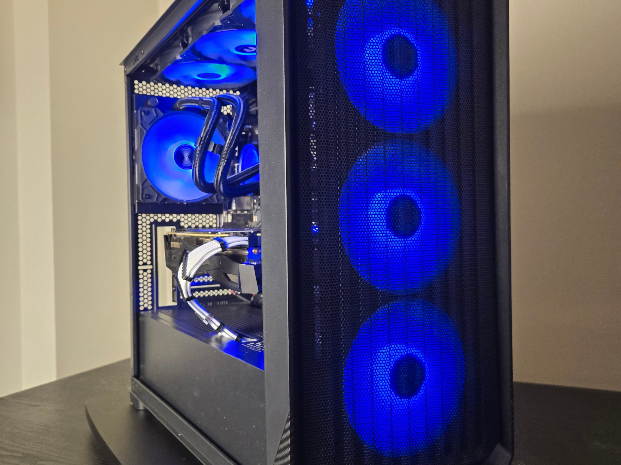 RTX 2080 Super | i7 11700F | 16gb DDR4 | 1tb Storage