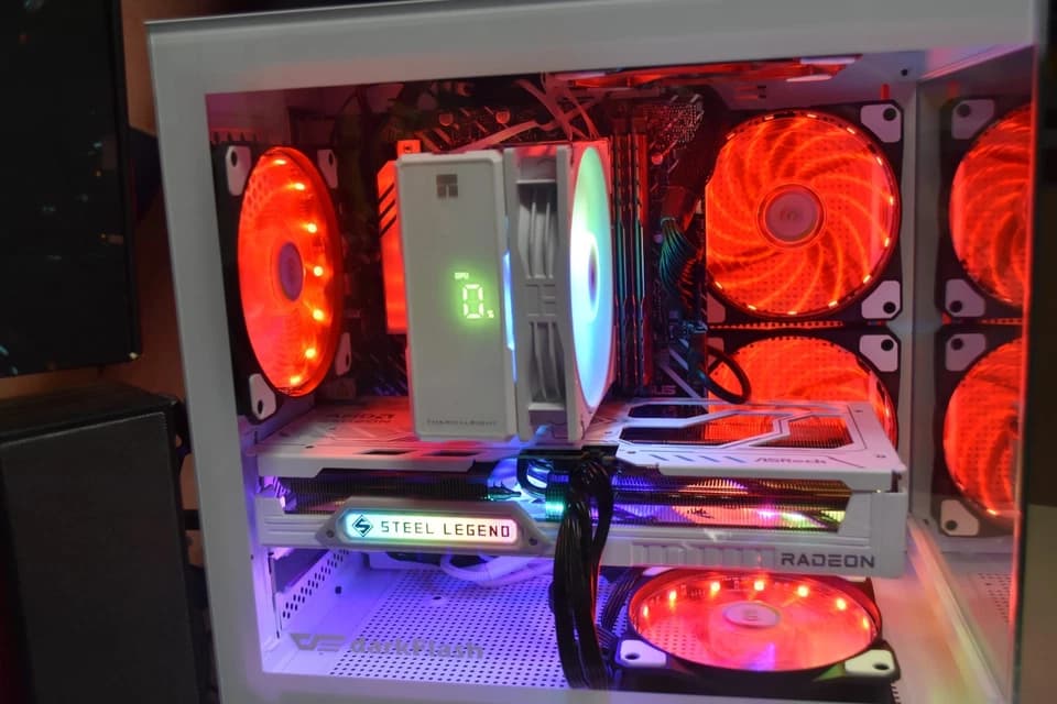 Gaming PC Intel I 5- 12500 Ram 16GB GPU RX9060 8 GB Steel Legends  1 TB + extras