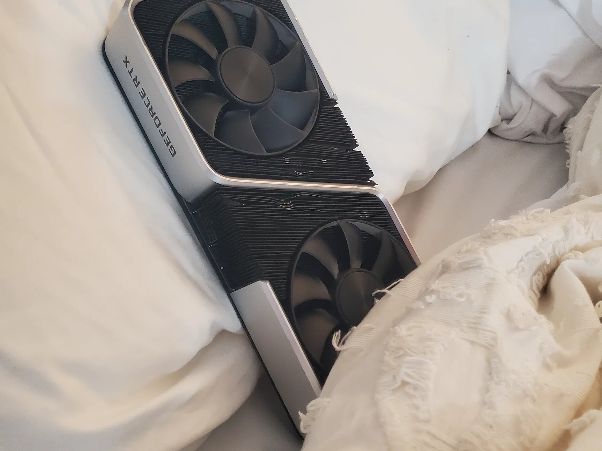 [COSMETIC DAMAGE] RTX 3060Ti F.E. GPU