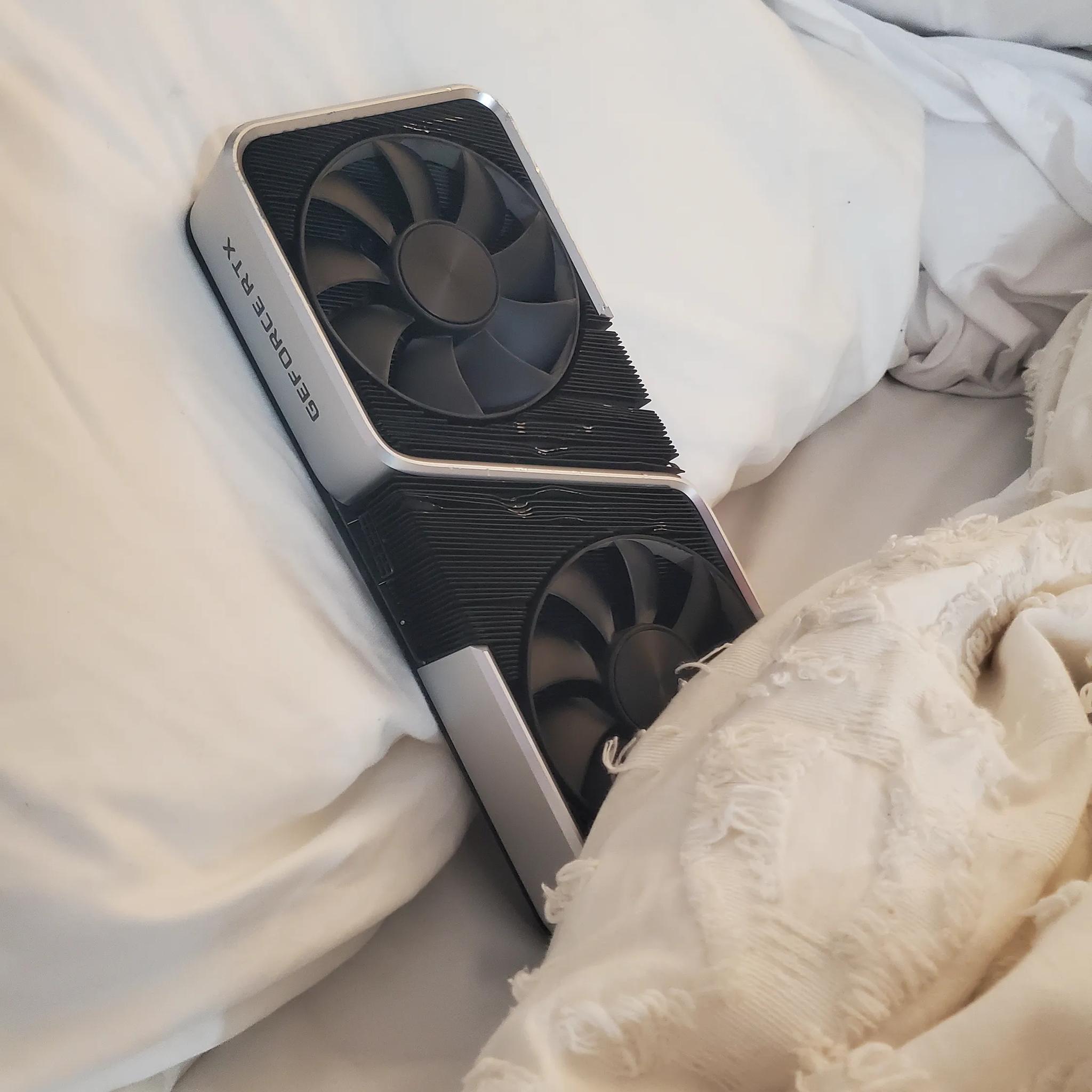 [COSMETIC DAMAGE] RTX 3060Ti F.E. GPU