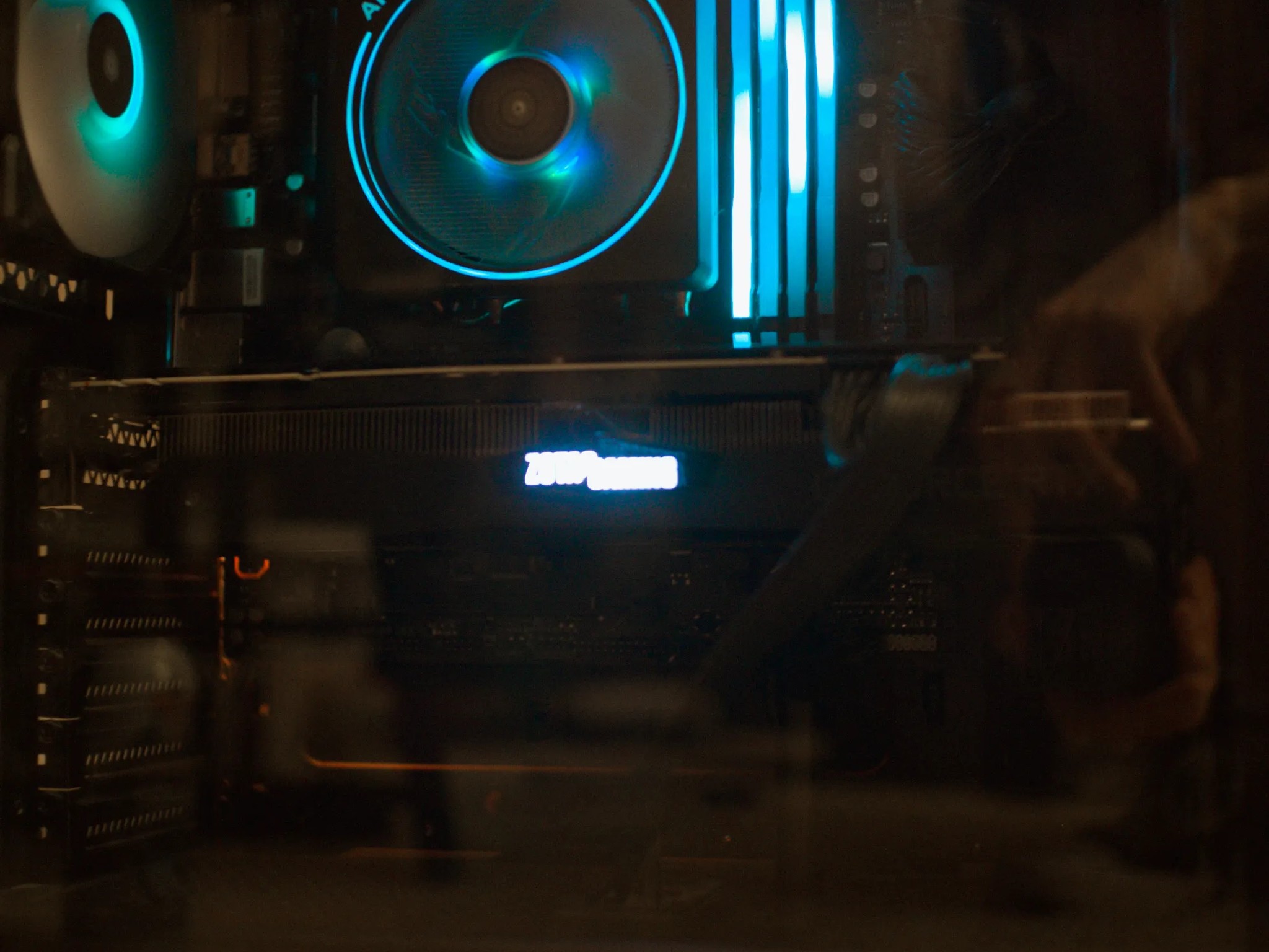 FULL GAMING PC - 2080 ti, Ryzen 7 5700X, 32GB RAM, 600w PSU, B450 AORUS MOBO