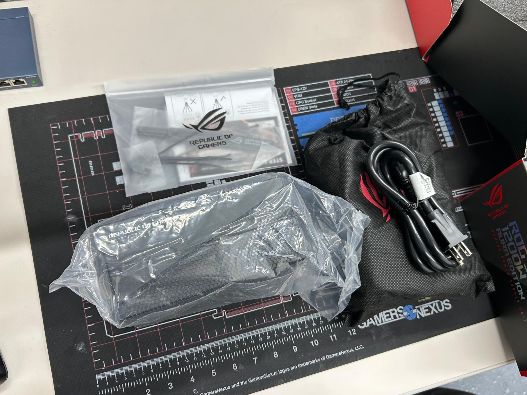 Asus ROG Strix 1200w Aura 80 Plus GOLD