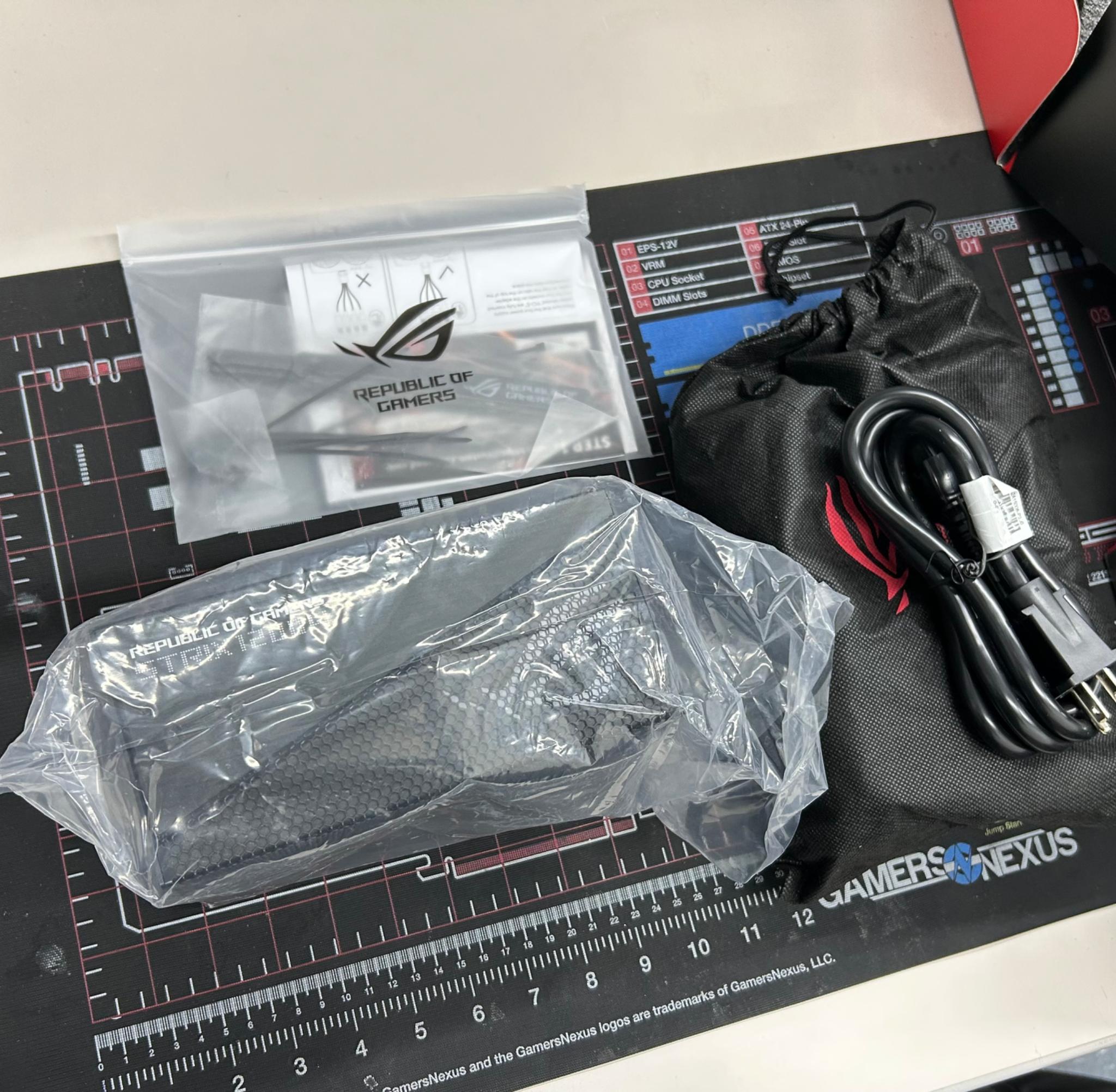 Asus ROG Strix 1200w Aura 80 Plus GOLD