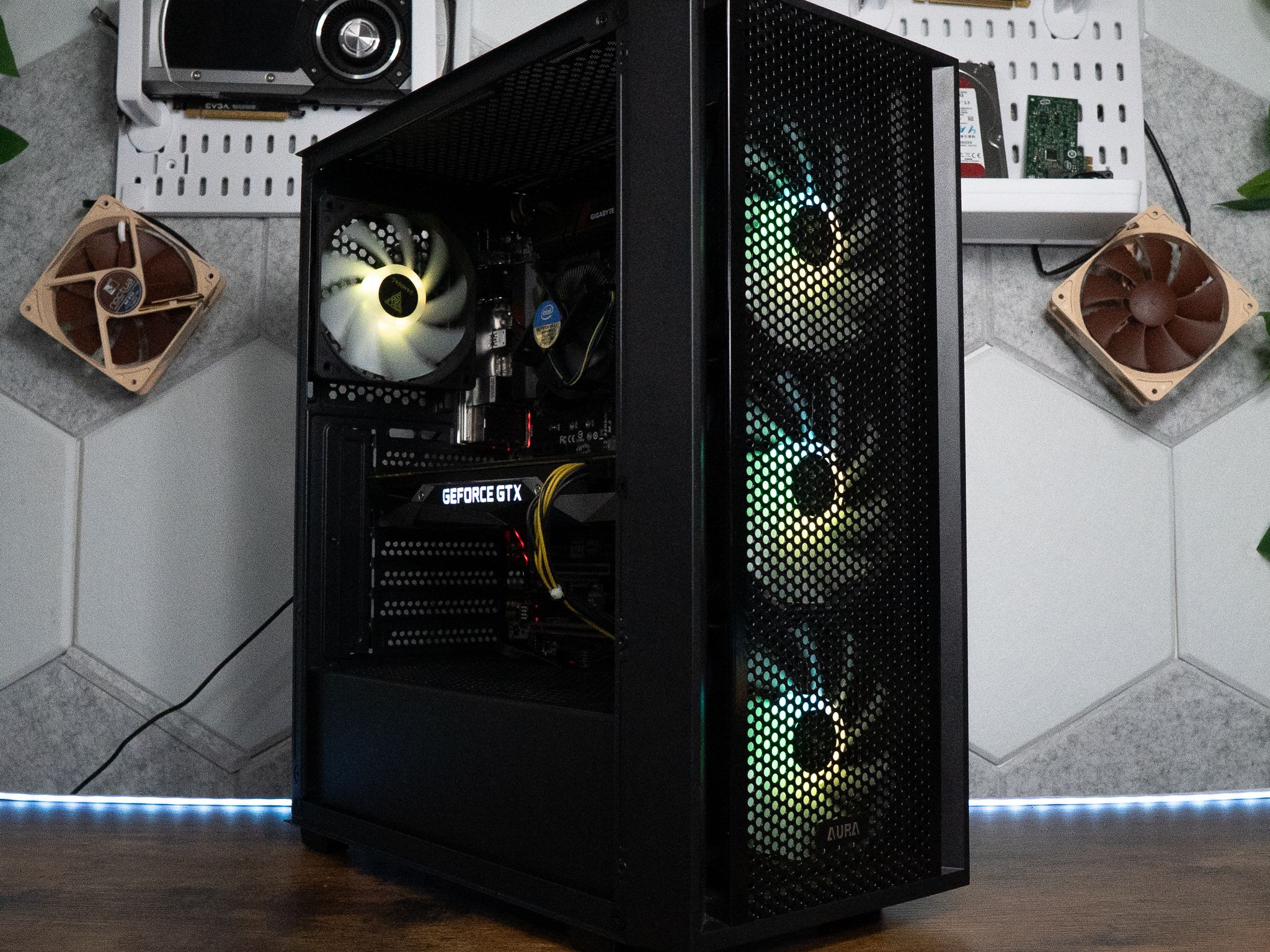 🍬🌠 | INTEL i7 6700K | NVIDIA GTX 1070 8GB | 16GB DDR4 RAM | 1.25TB | Y2K Hero BRONZE