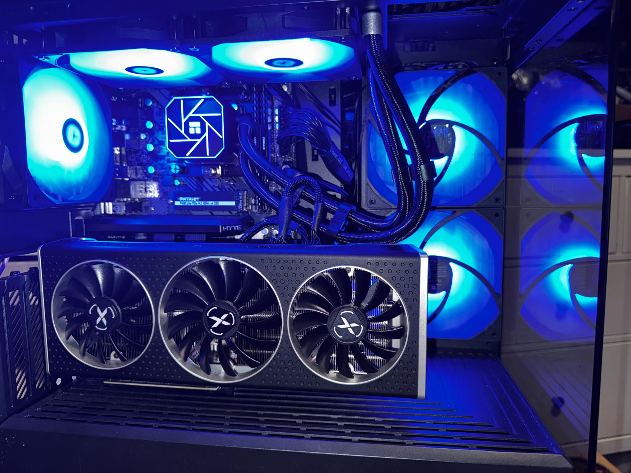 🔥 Custom Gaming PC – Intel i7 + RX 6700 XT – HYTE Y40 – Clean Build 🔥