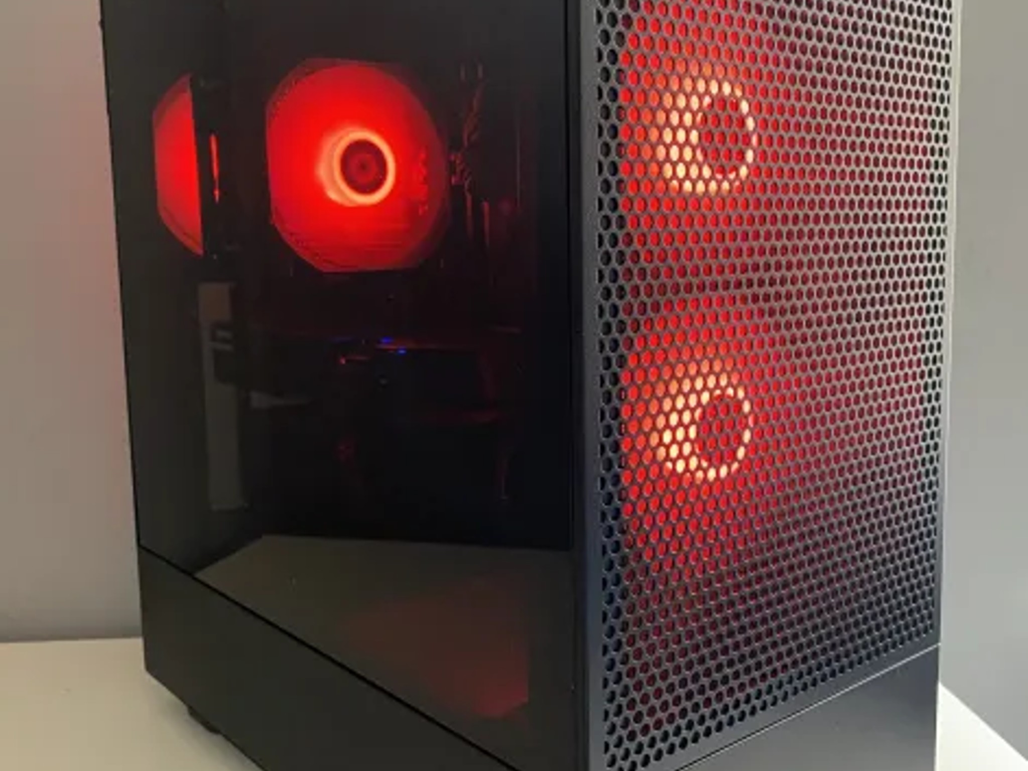 Custom Gaming Desktop Ryzen 5 RX580 16GB