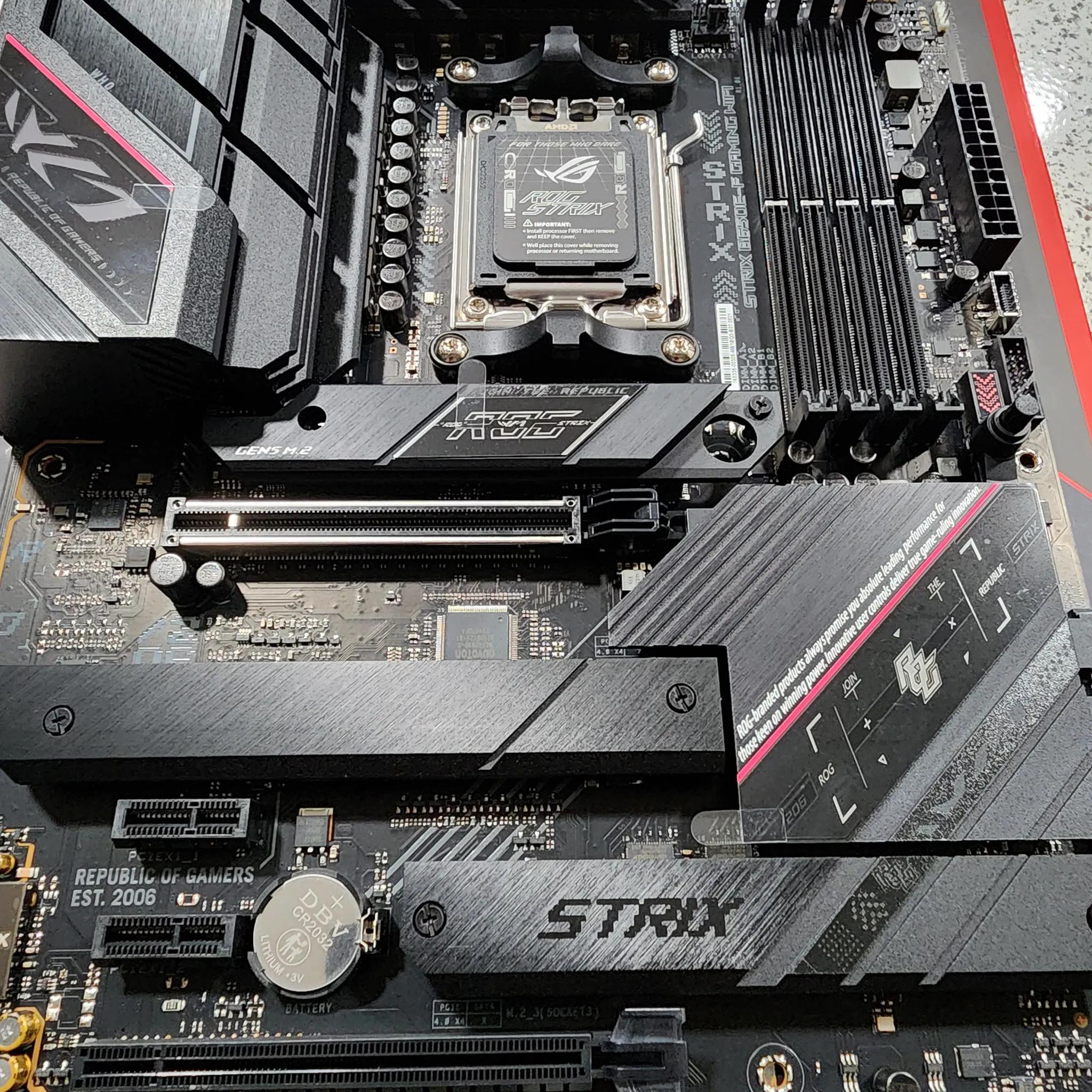 ASUS ROG Strix B650E-F Gaming WiFi