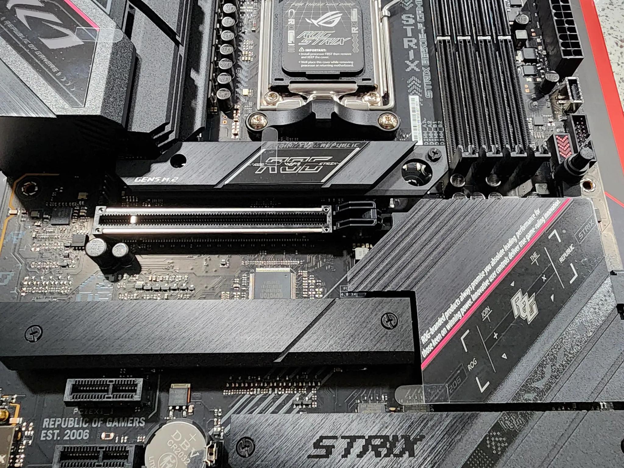 ASUS ROG Strix B650E-F Gaming WiFi