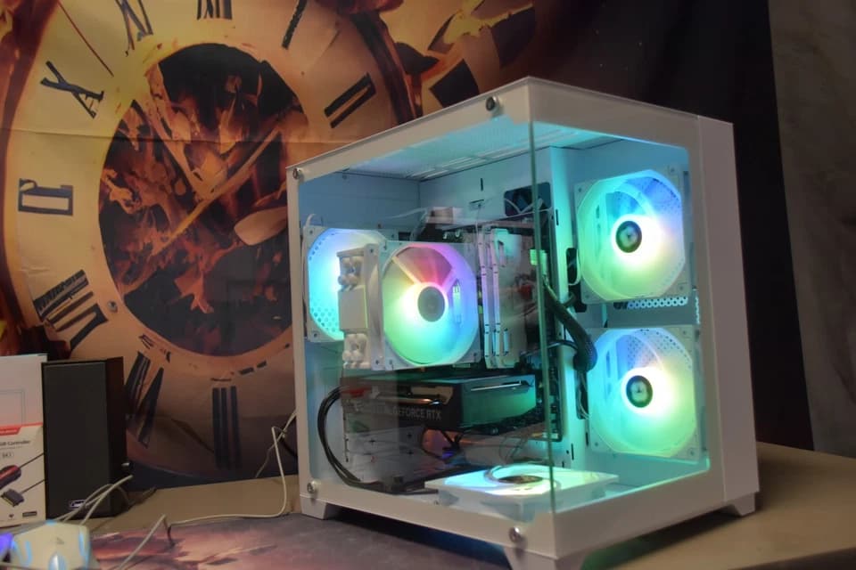 Intel I 5 9400 9th Gen 6 Cores 6 threads 16 GB RAM RTX 5050 8GB Intel 760 GB NVME+ 1 TBHHD + extras