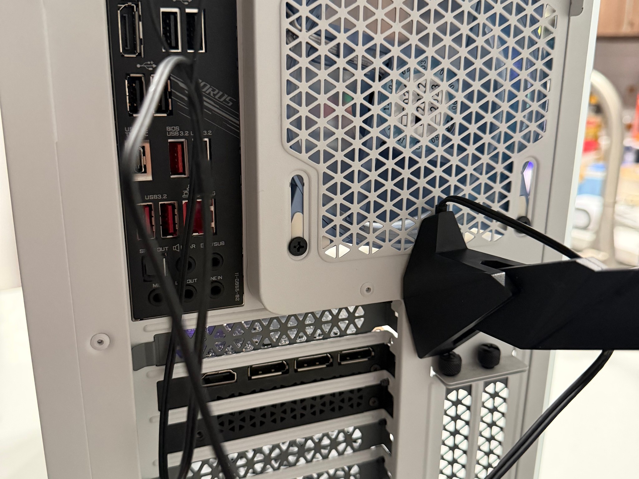 White Corsair Gaming PC – i9-11900K, RTX 3060, 2TB NVMe, 360mm Liquid Cooling