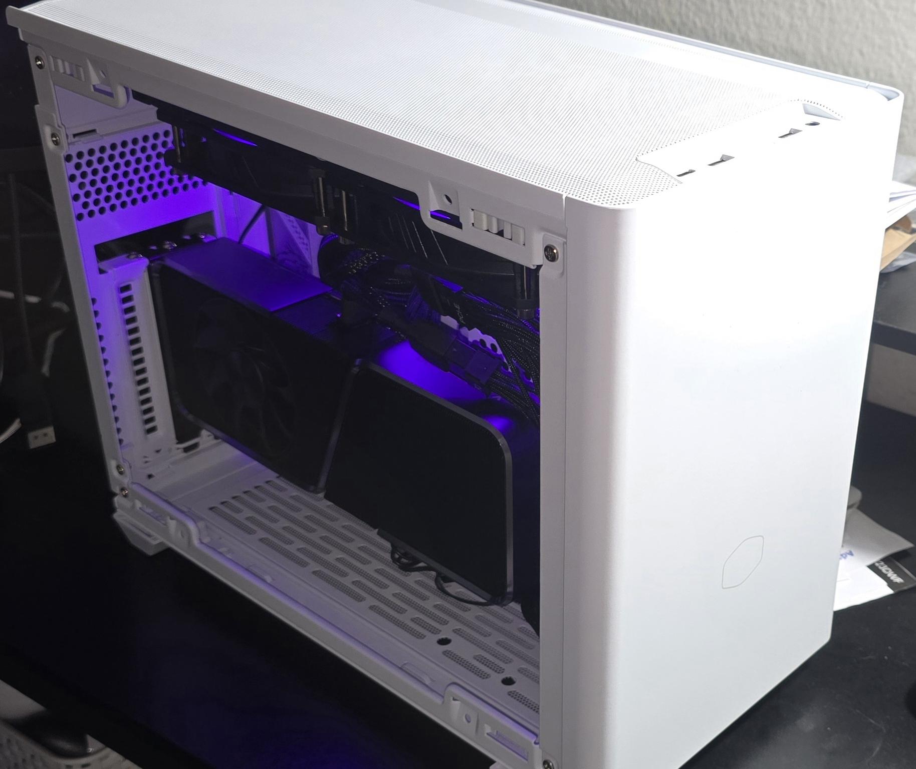 SMALL FORM FACTOR / SFF GAMING PC - 3070 TI FE, I-7 12700K, 32GB DDR5, 2TB WD SN850X, LIQUID COOLED