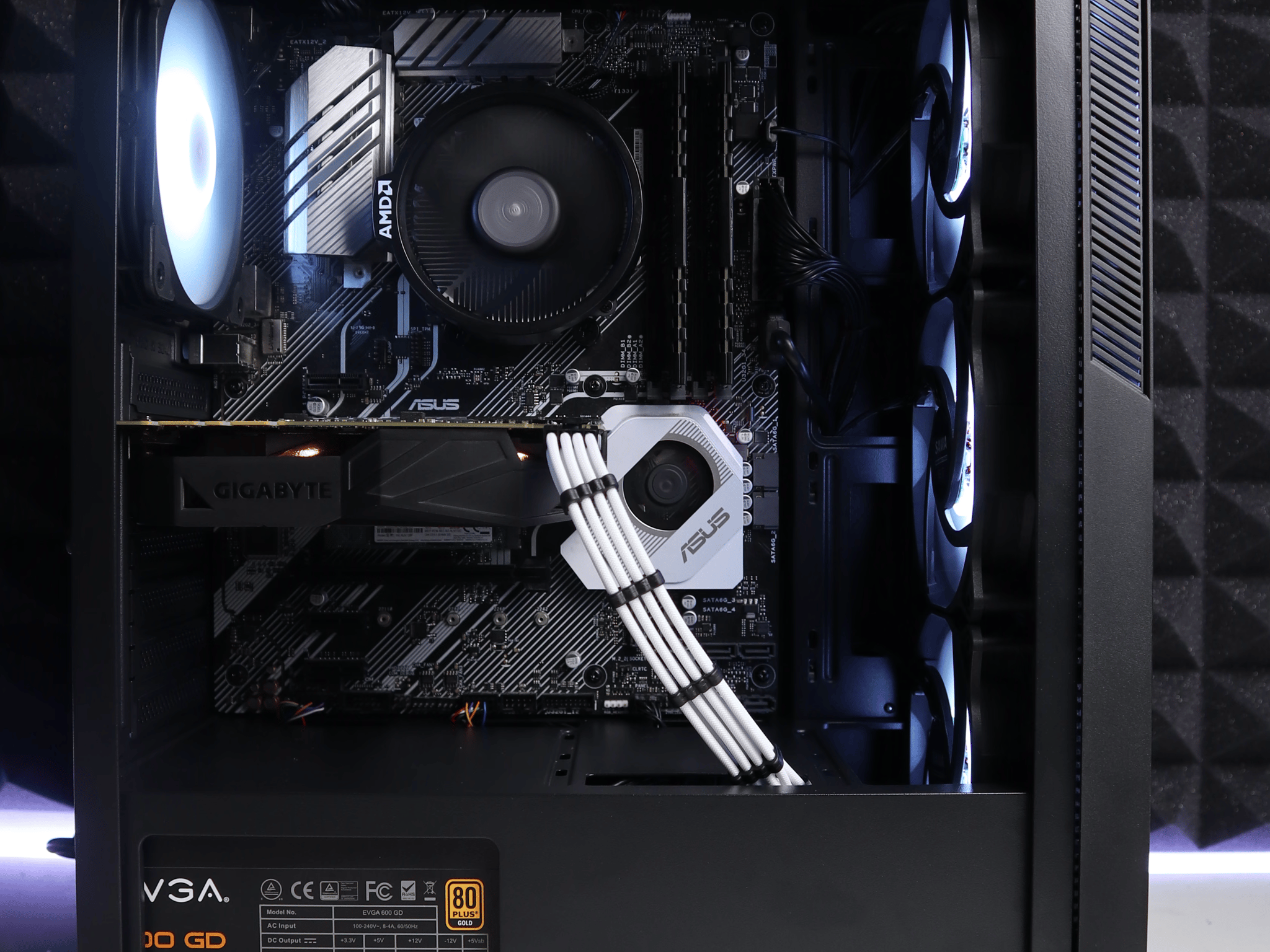 Lunar | Ryzen 7 2700/GTX 1070 FREE SHIPPING