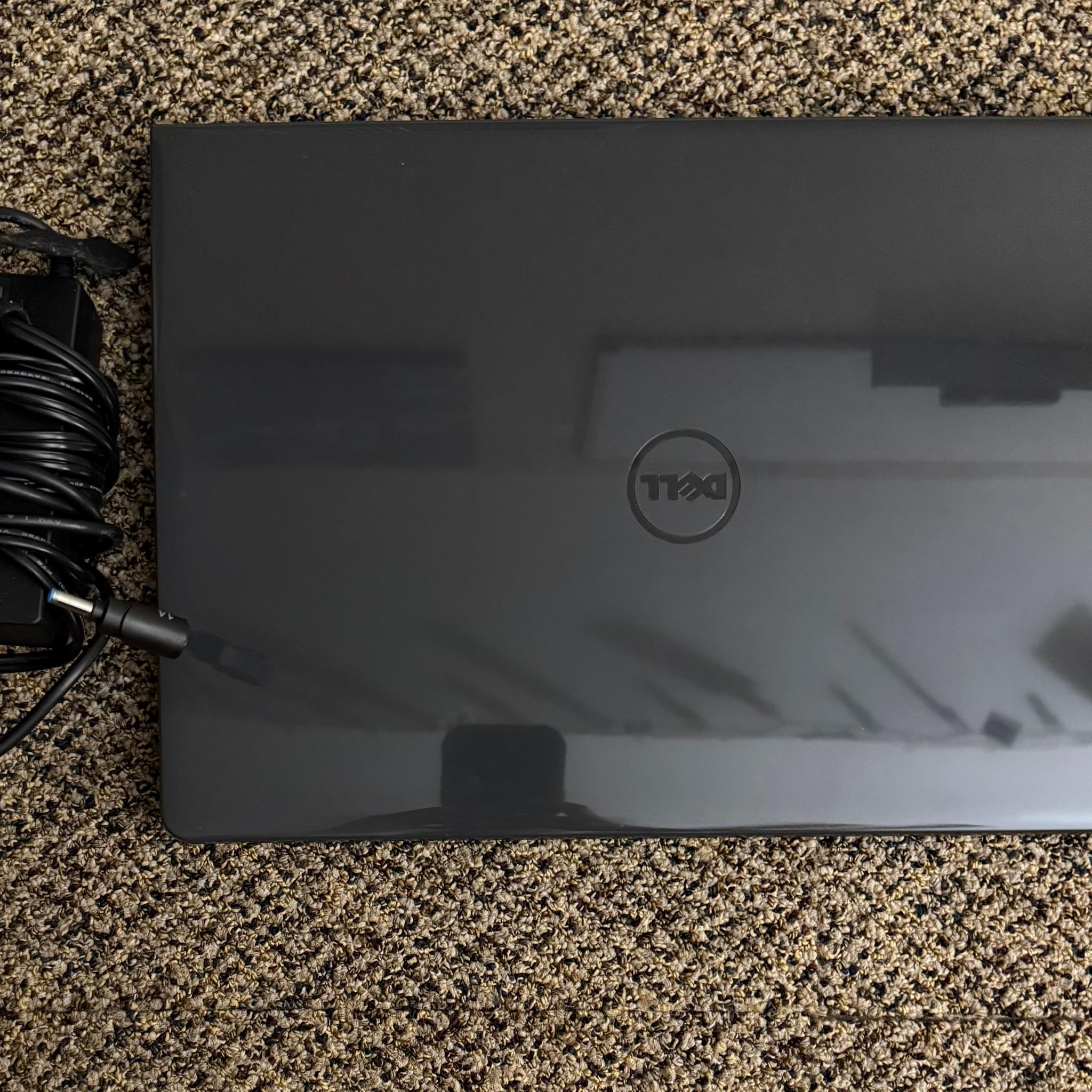Dell Inspiron 15 3567 1TB HDD i3-Intel 8gb Ram