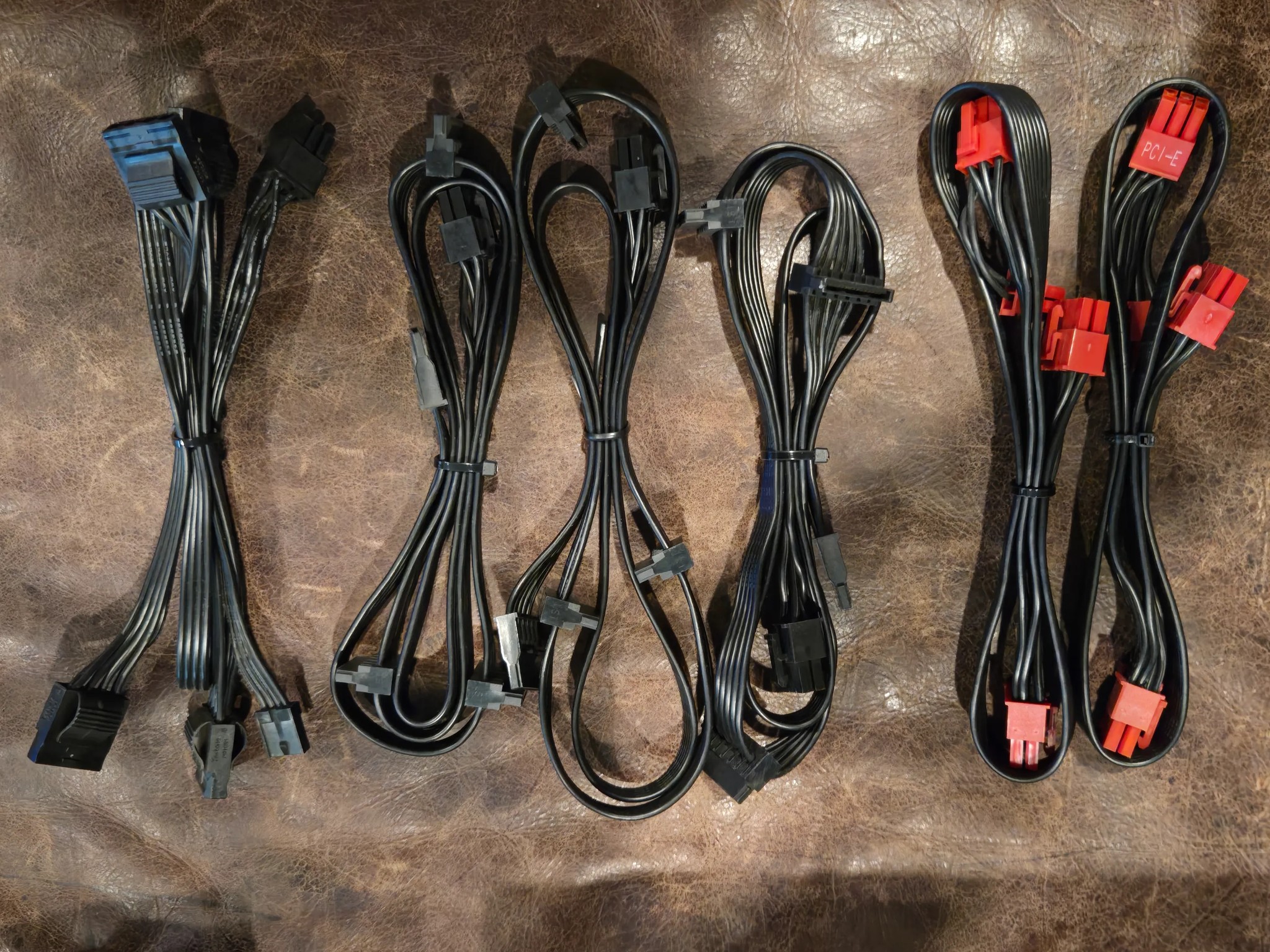 Thermaltake Toughpower 750W Gold (Modular)