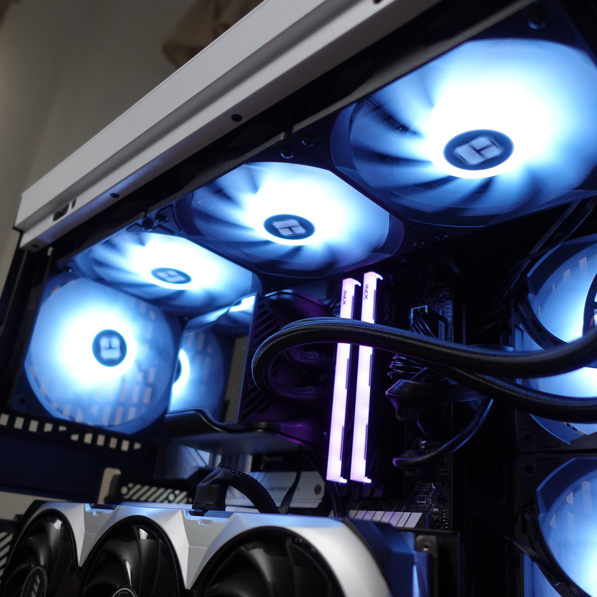 ECLIPSE ⚪️🔵 4070 Ti | Intel Core i5-14600KF | 32GB DDR5-6000 | 1TB NVMe SSD | Windows 11 Pro