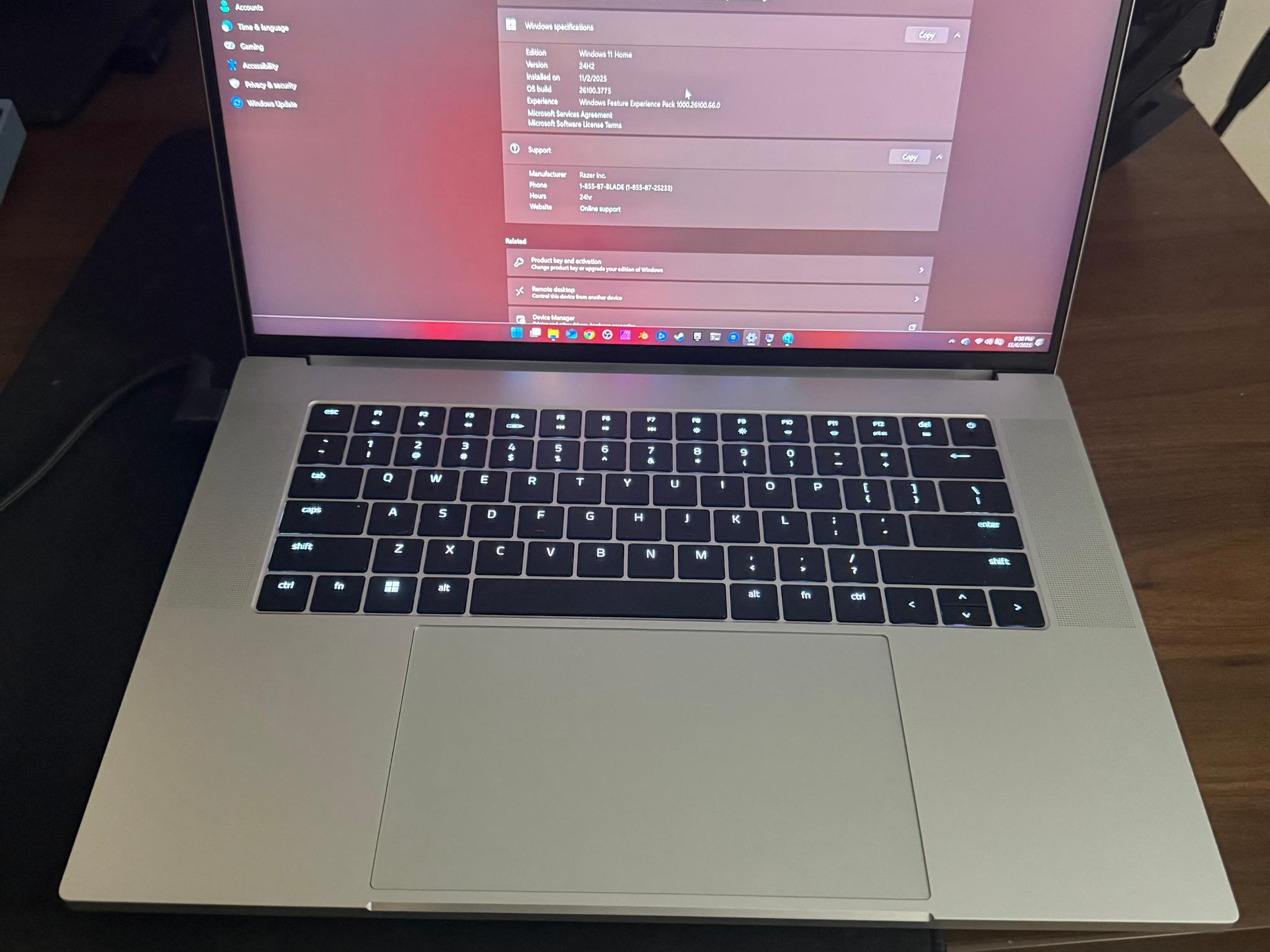 Razer Blade 16 4080 i9-13950HX 32 GB RAM 4K+/FHD+ 120/240 Hz