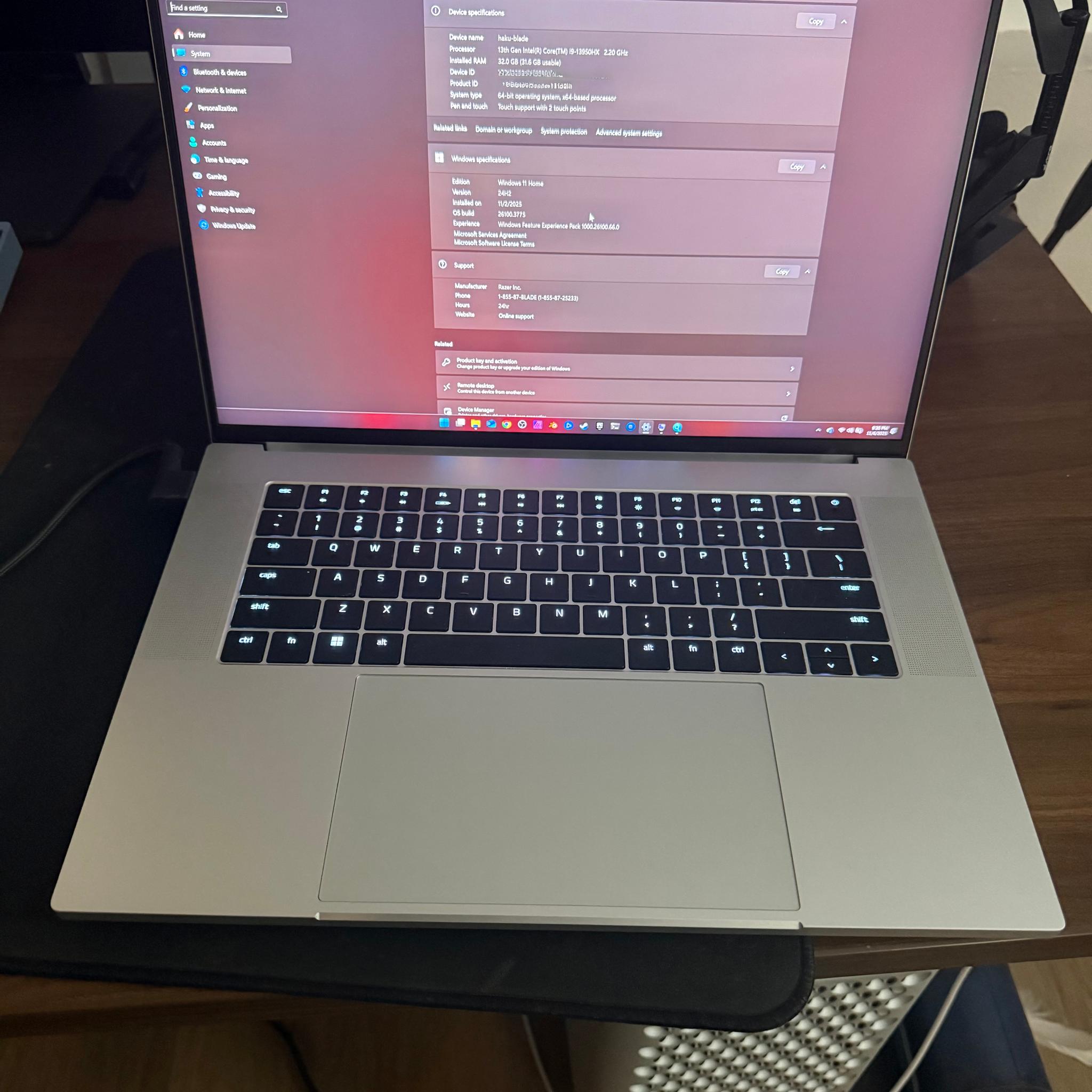 Razer Blade 16 4080 i9-13950HX 32 GB RAM 4K+/FHD+ 120/240 Hz