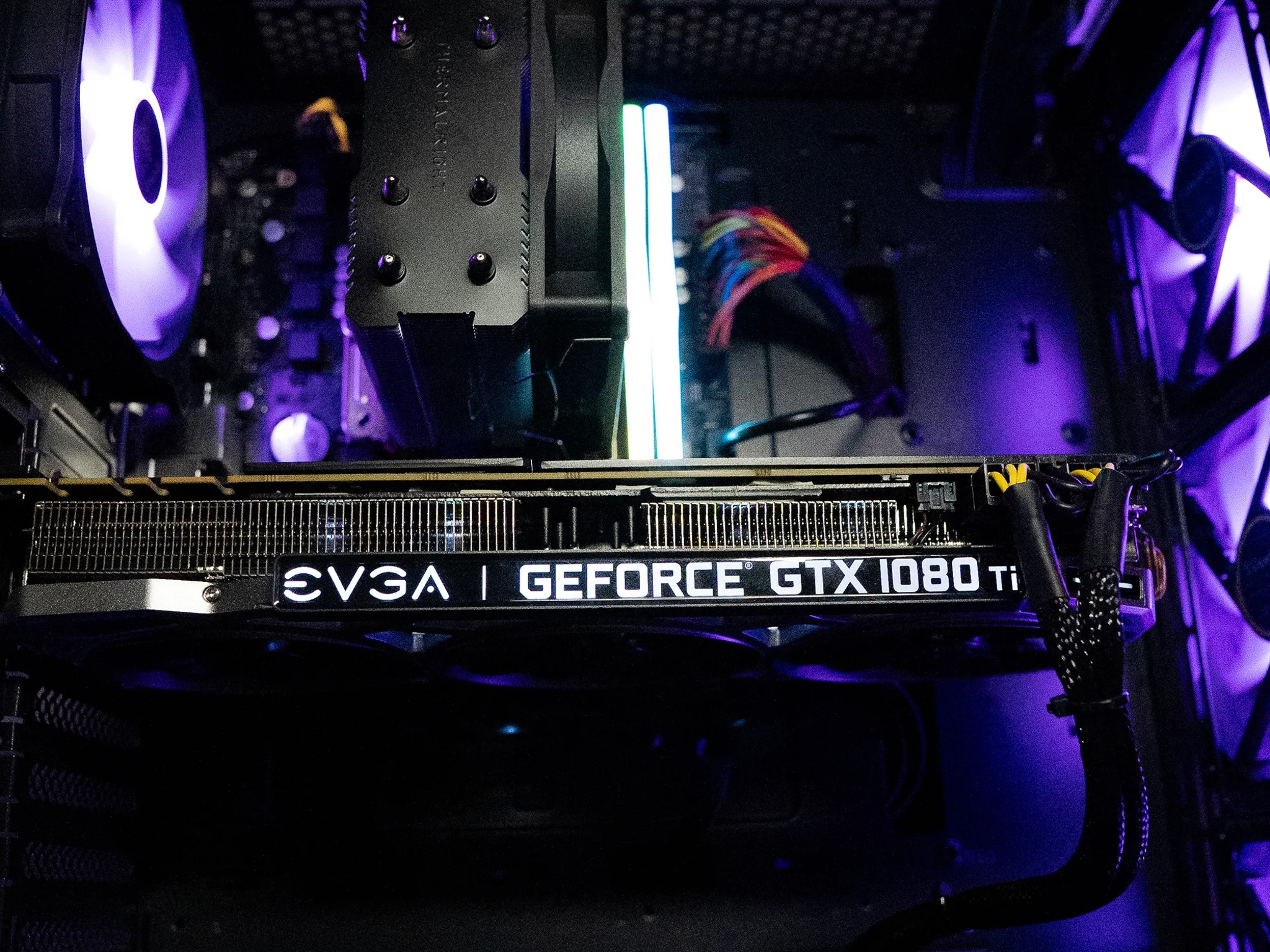 🌃🍬 | EVGA GTX 1080Ti 11GB | RYZEN 5 5600 | 16GB DDR4 RAM | 2TB | Night Candy