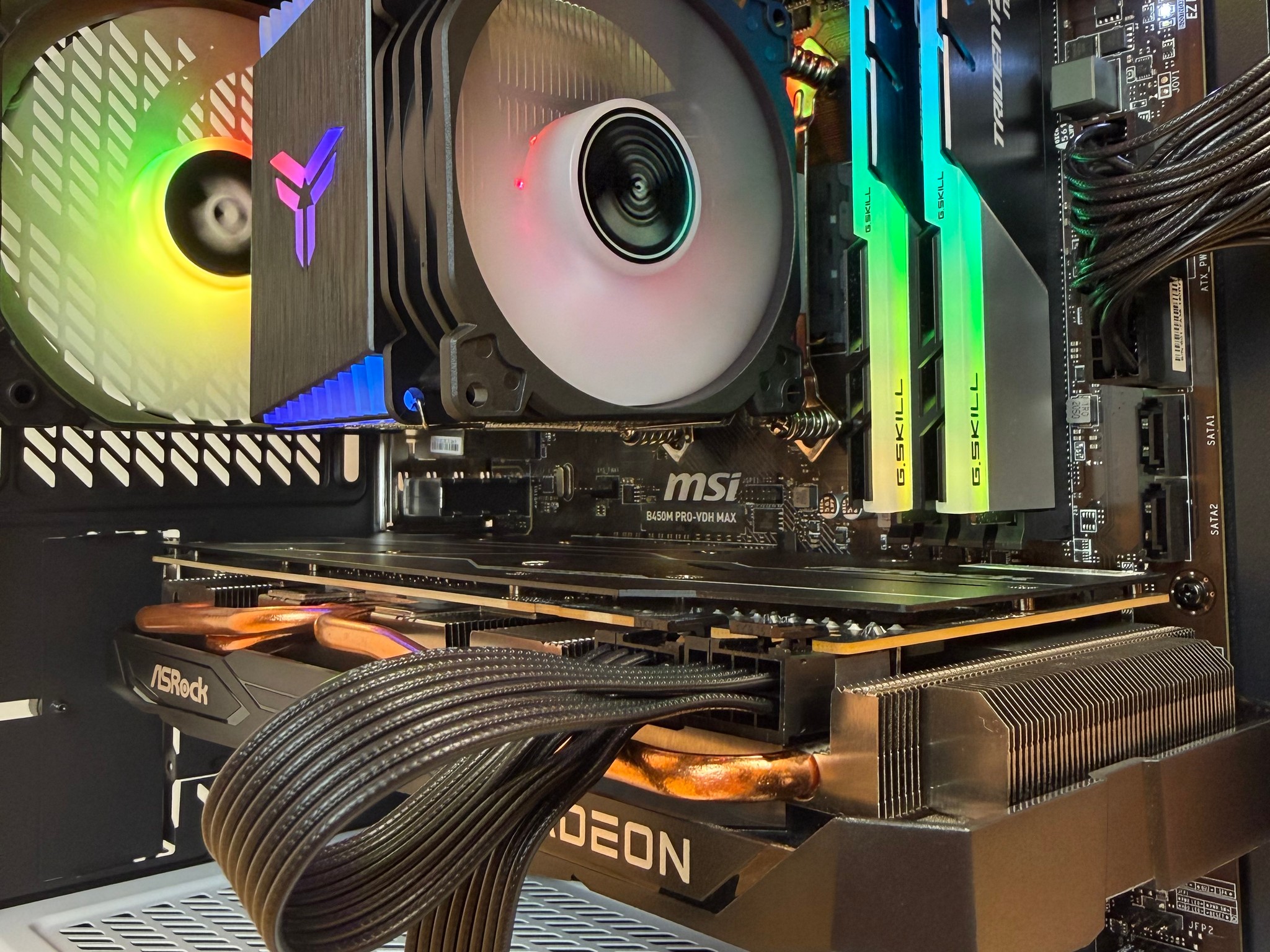 Ryzen 5 5500 | RX 6700 XT 12GB | 32GB DDR4 3600 | 1TB SSD | WiFi | High FPS 1080p / 1440p Gaming PC
