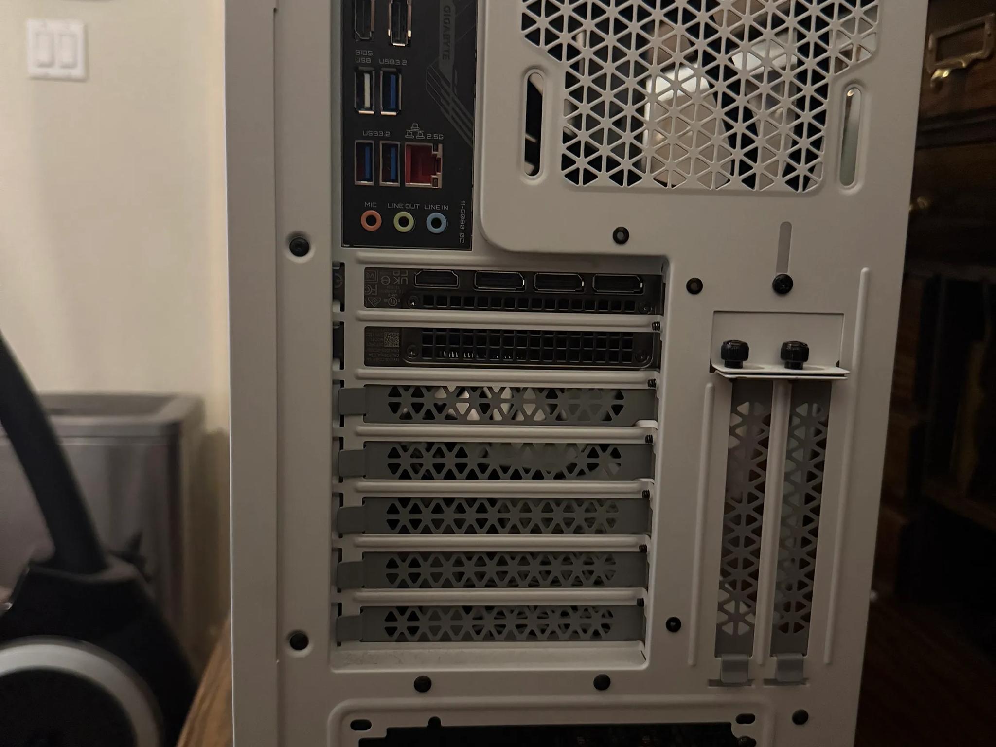 3070Ti FE- Intel Core i5 12600k, 32GB DDR 4 RGB Ram, 1Tb M.2